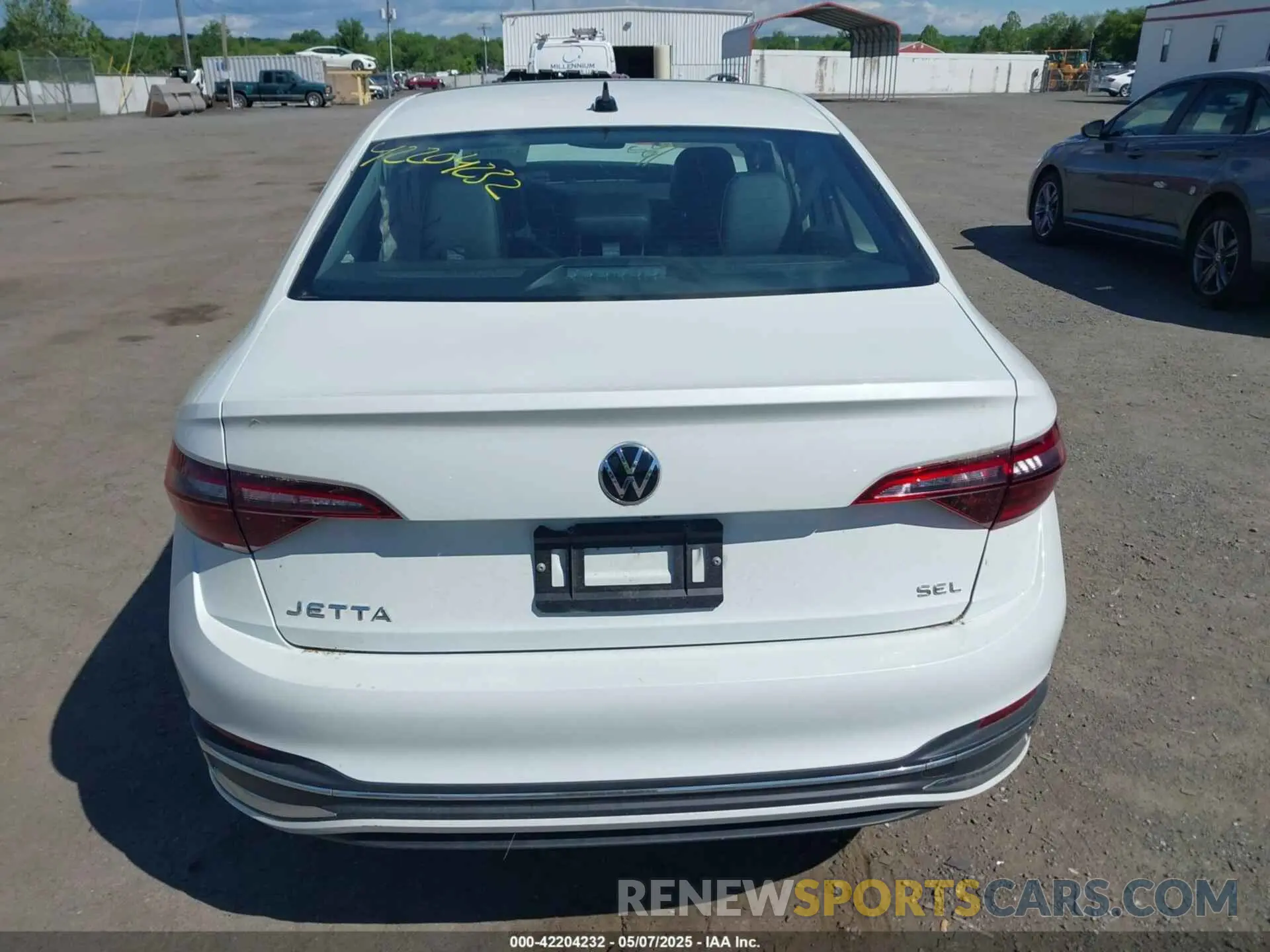 16 Photograph of a damaged car 3VWGM7BU6RM016738 VOLKSWAGEN JETTA 2024