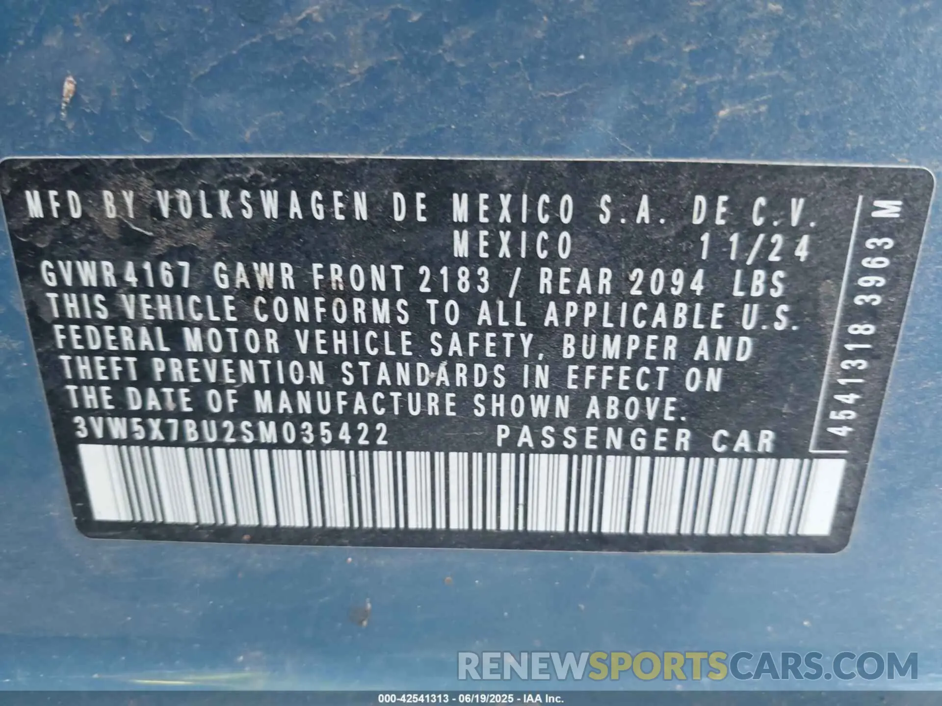 9 Photograph of a damaged car 3VW5X7BU2SM035422 VOLKSWAGEN JETTA 2025