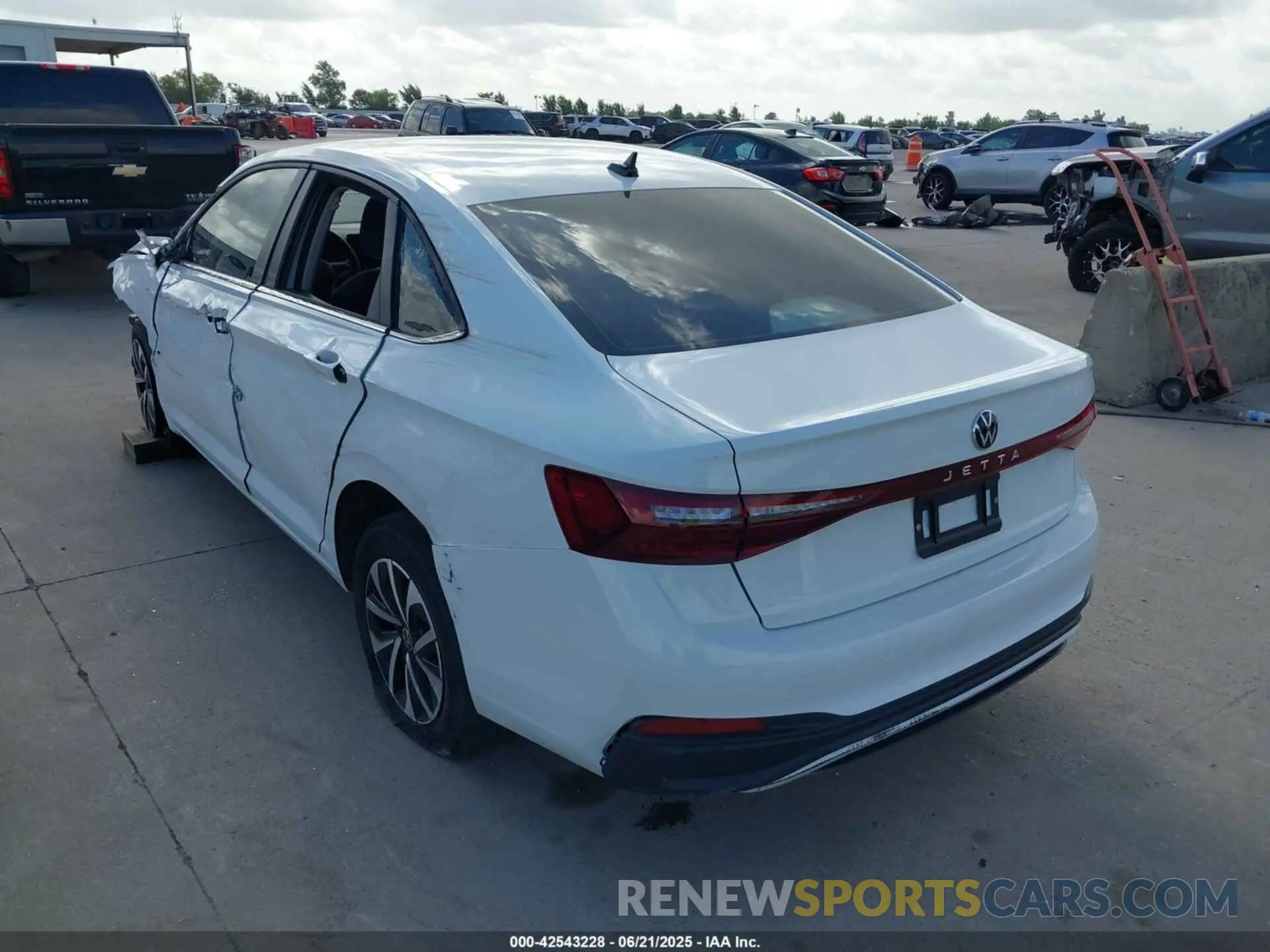 3 Photograph of a damaged car 3VW5X7BU2SM052642 VOLKSWAGEN JETTA 2025