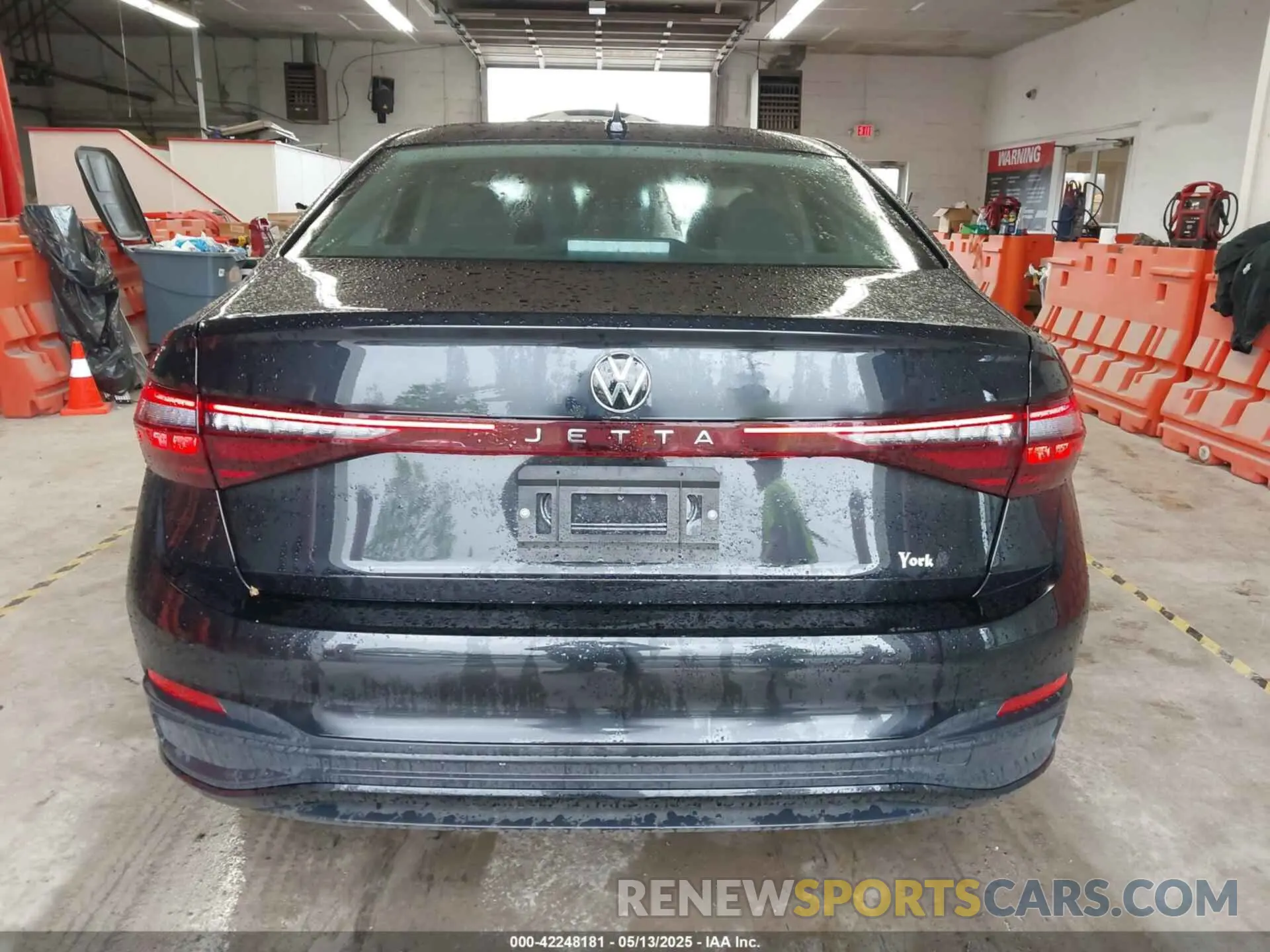 16 Photograph of a damaged car 3VW5X7BU5SM053199 VOLKSWAGEN JETTA 2025