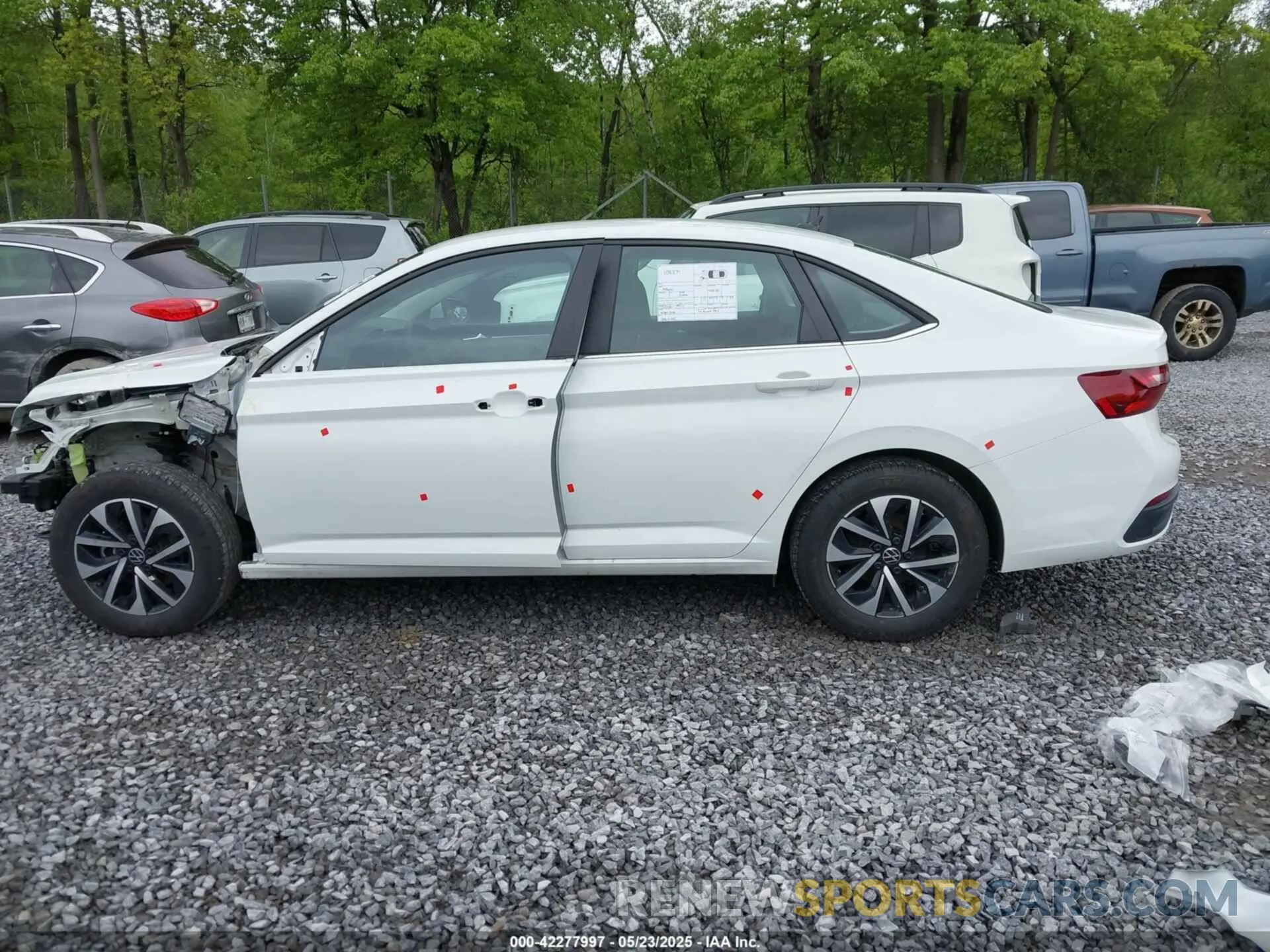 15 Photograph of a damaged car 3VW5X7BUXSM016388 VOLKSWAGEN JETTA 2025