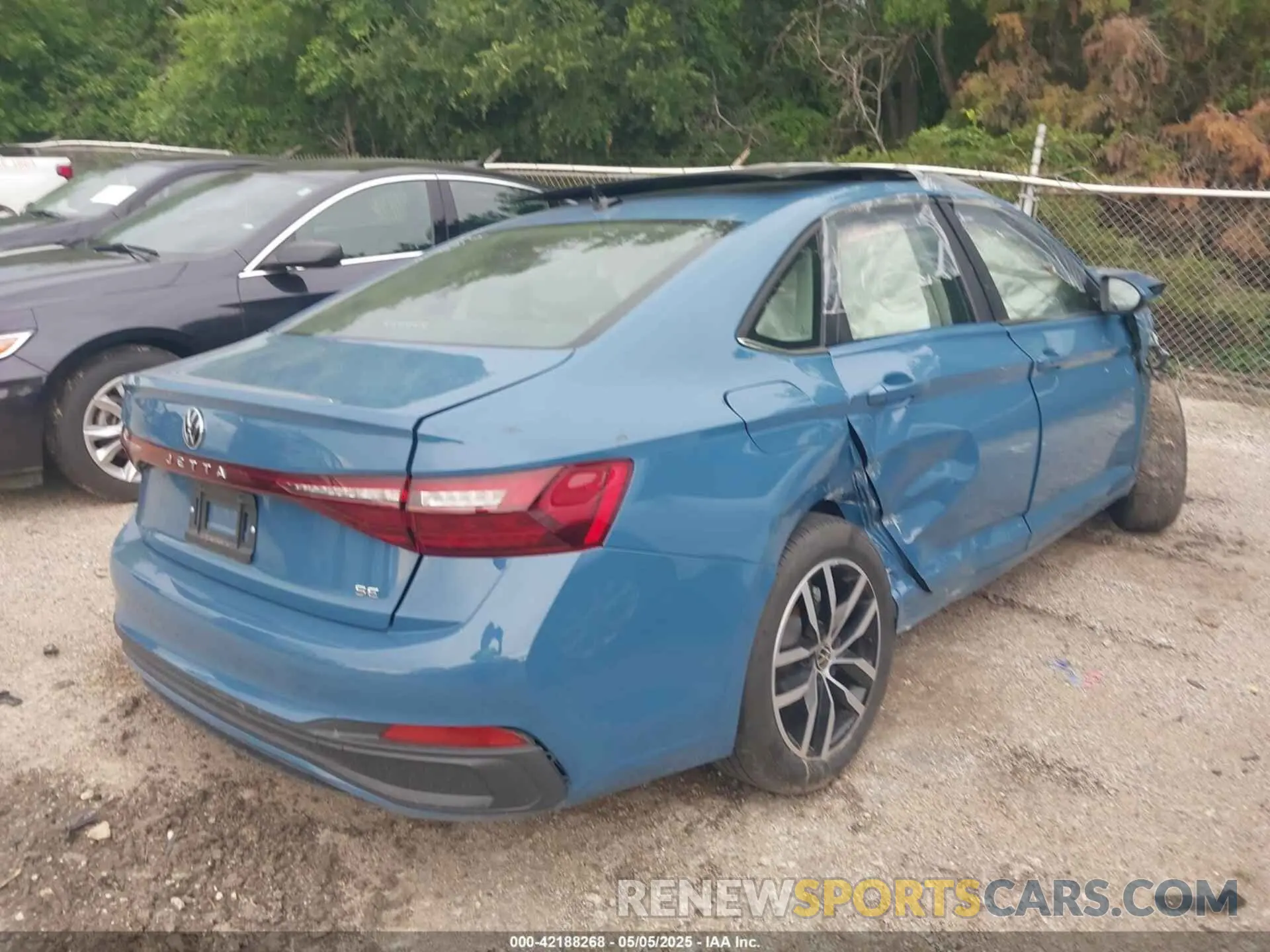 4 Photograph of a damaged car 3VW7X7BU0SM043351 VOLKSWAGEN JETTA 2025