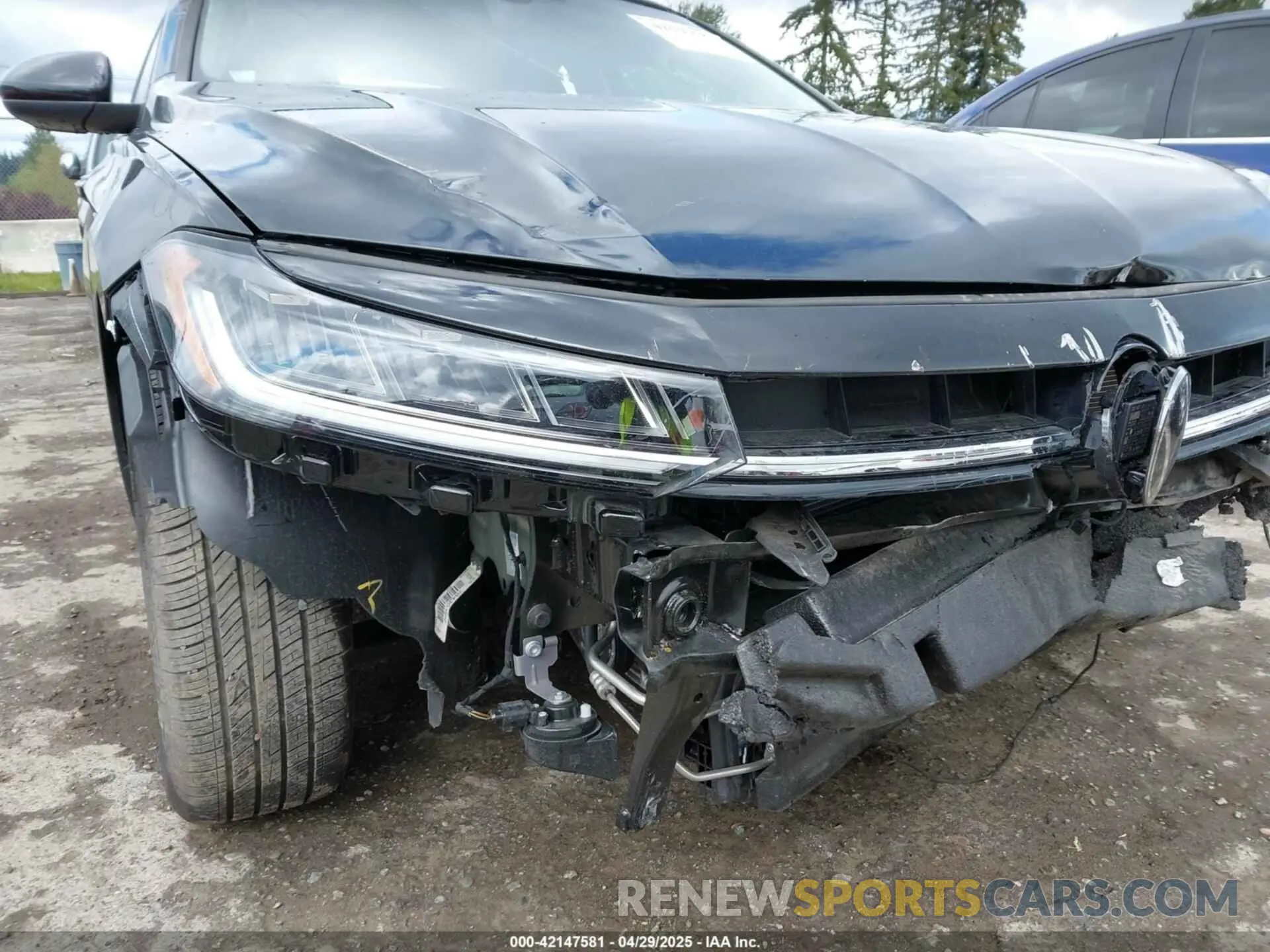 17 Photograph of a damaged car 3VW7X7BU0SM058142 VOLKSWAGEN JETTA 2025