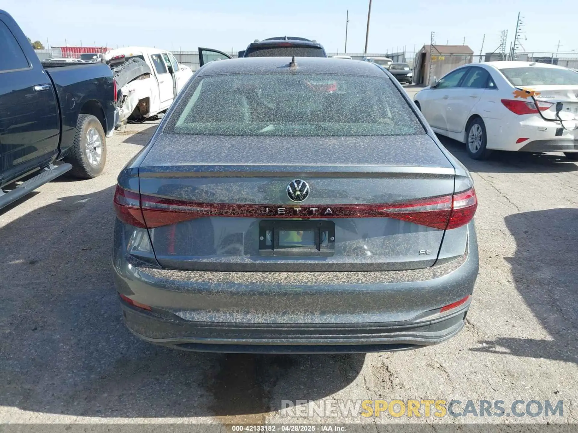 16 Photograph of a damaged car 3VW7X7BU2SM014207 VOLKSWAGEN JETTA 2025