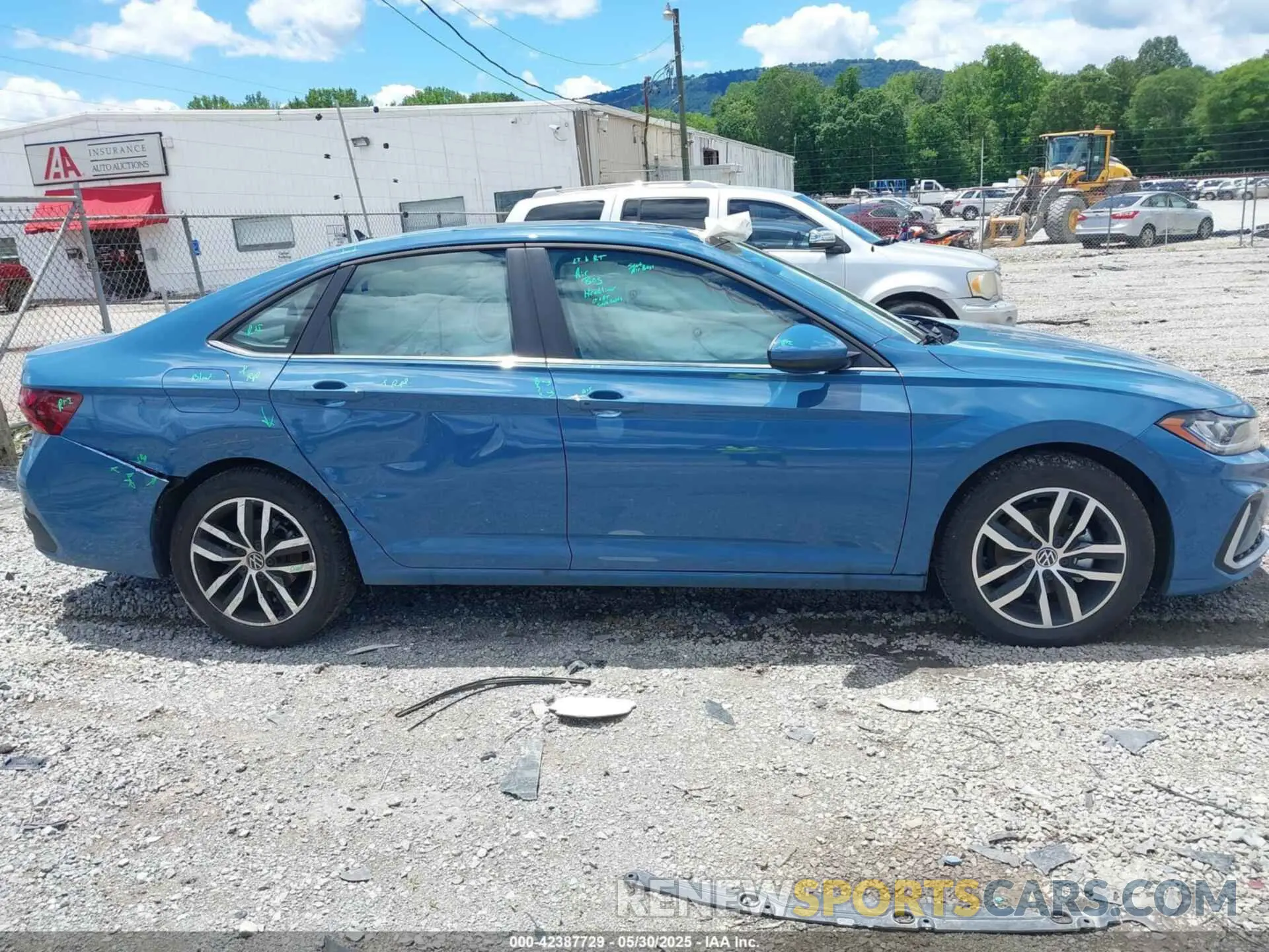 14 Photograph of a damaged car 3VW7X7BU2SM034585 VOLKSWAGEN JETTA 2025
