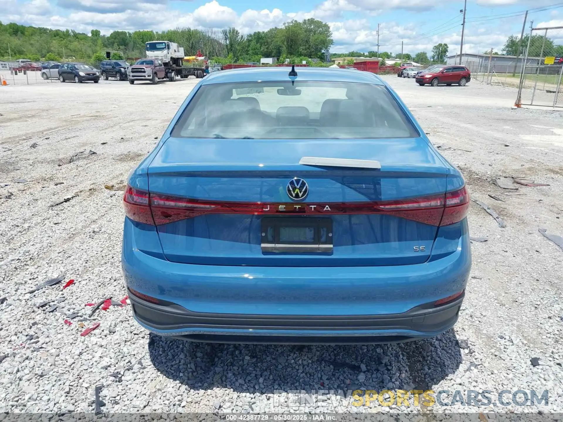 17 Photograph of a damaged car 3VW7X7BU2SM034585 VOLKSWAGEN JETTA 2025