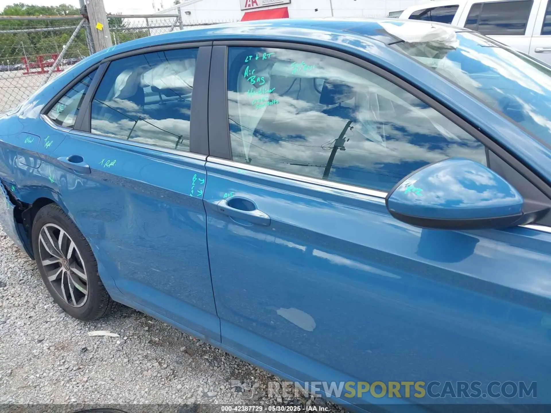 20 Photograph of a damaged car 3VW7X7BU2SM034585 VOLKSWAGEN JETTA 2025