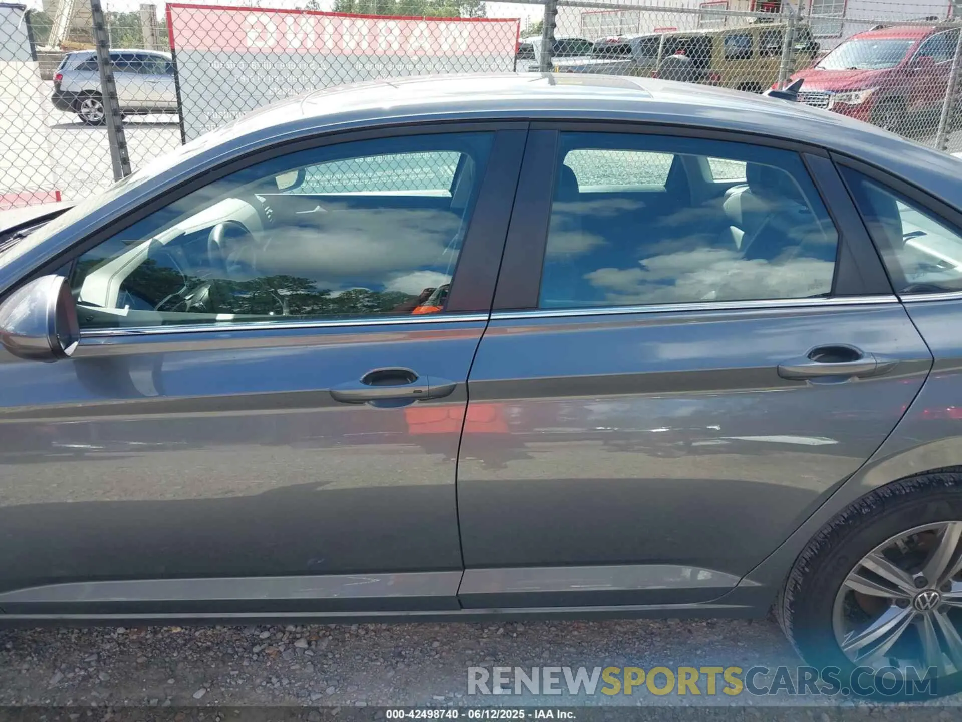 14 Photograph of a damaged car 3VW7X7BU2SM064265 VOLKSWAGEN JETTA 2025