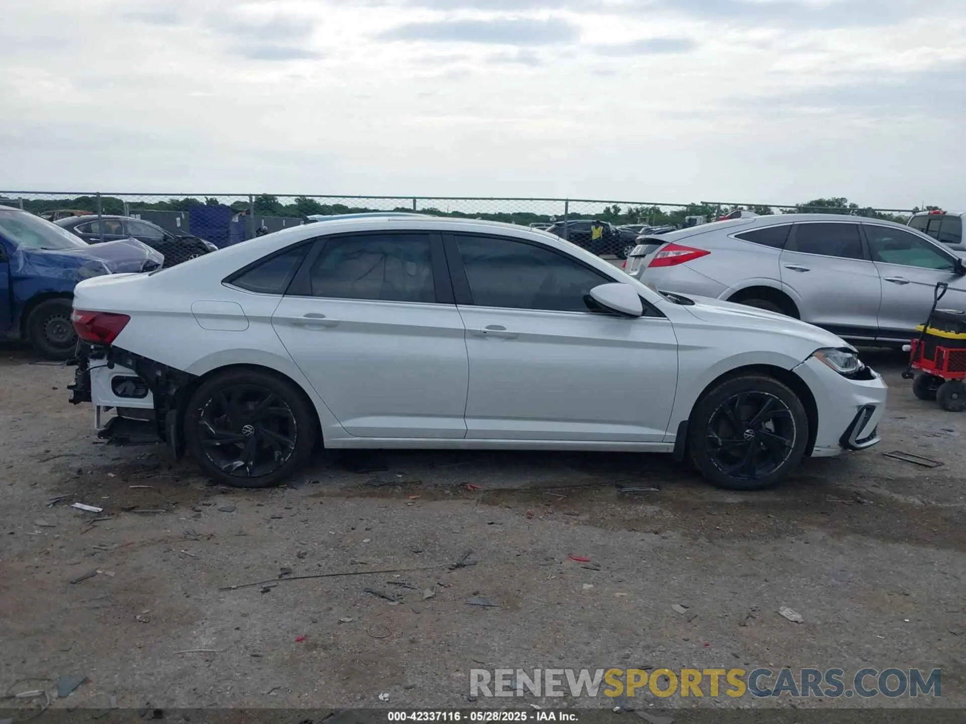 14 Photograph of a damaged car 3VW7X7BU5SM015416 VOLKSWAGEN JETTA 2025