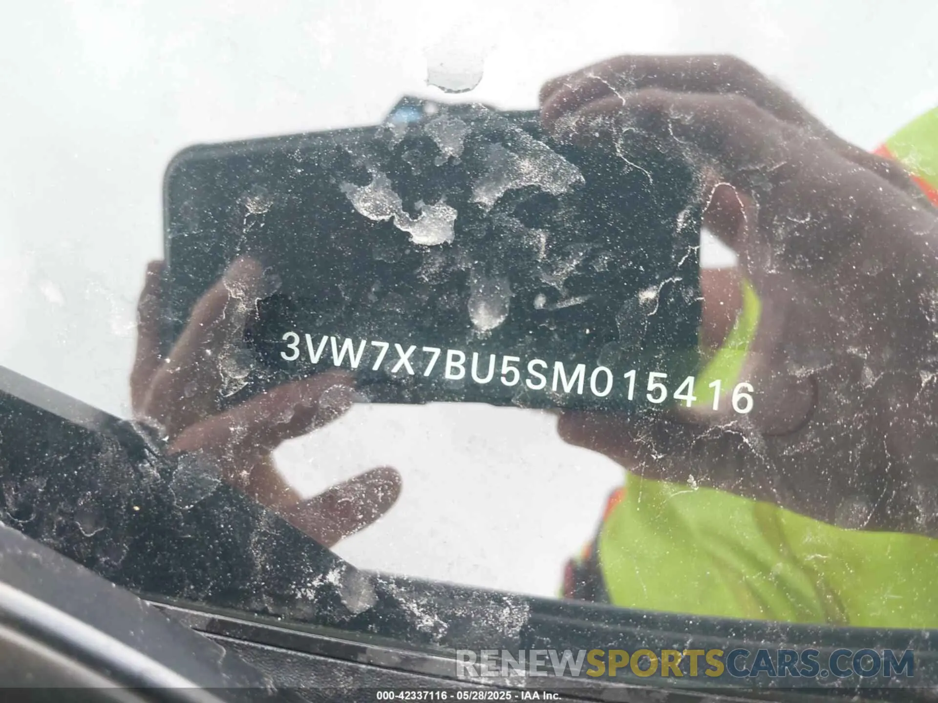 9 Photograph of a damaged car 3VW7X7BU5SM015416 VOLKSWAGEN JETTA 2025