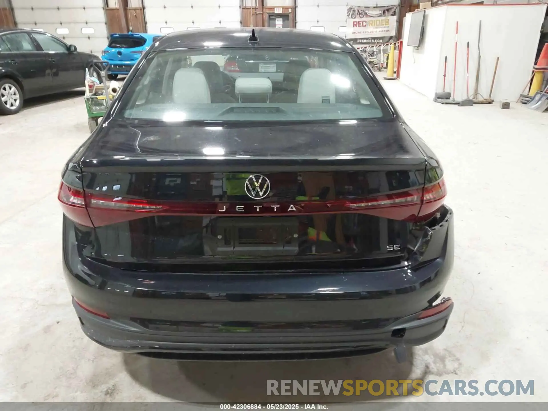 16 Photograph of a damaged car 3VW7X7BUXSM002760 VOLKSWAGEN JETTA 2025