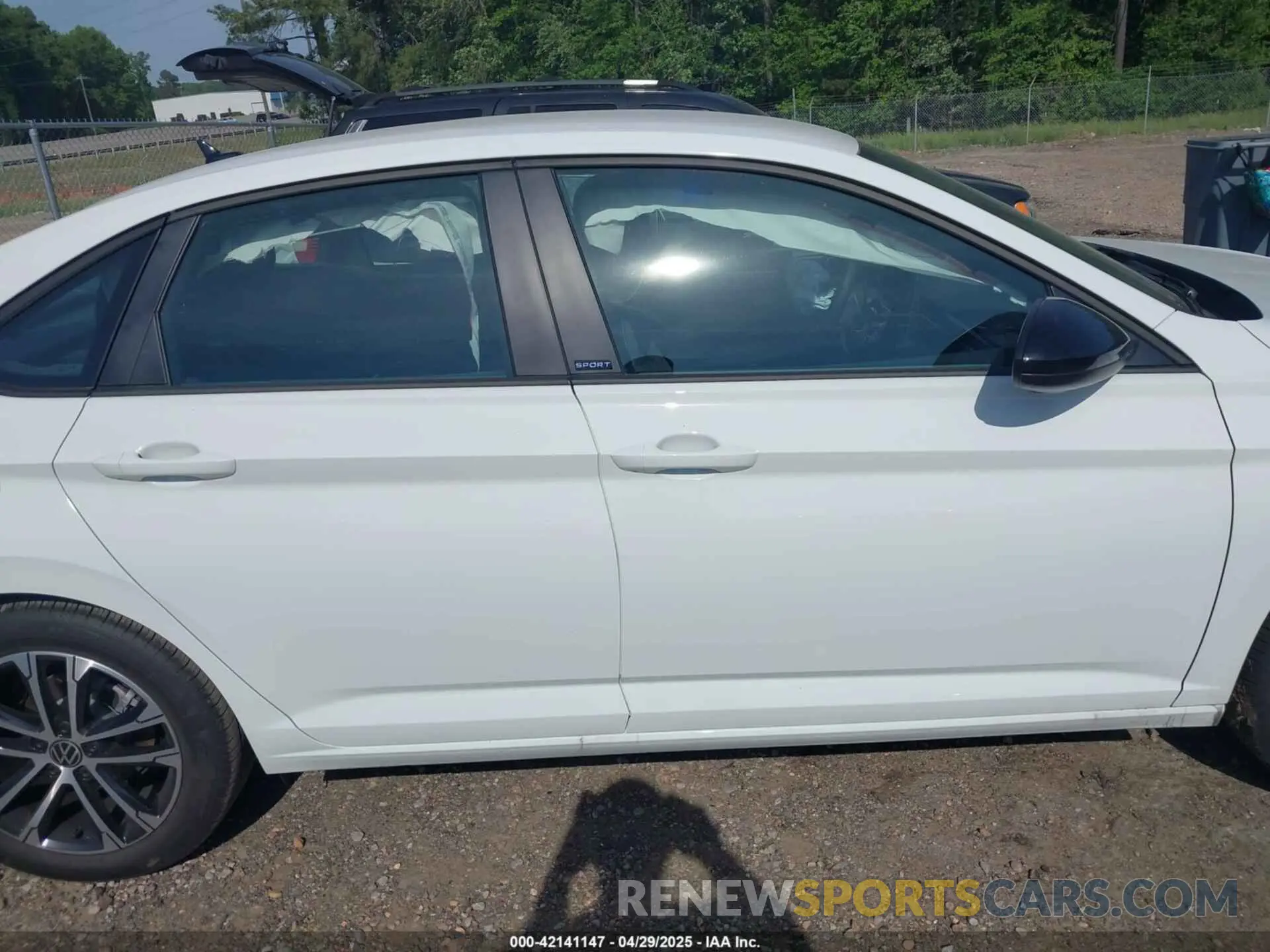 13 Photograph of a damaged car 3VWBX7BU1SM066003 VOLKSWAGEN JETTA 2025