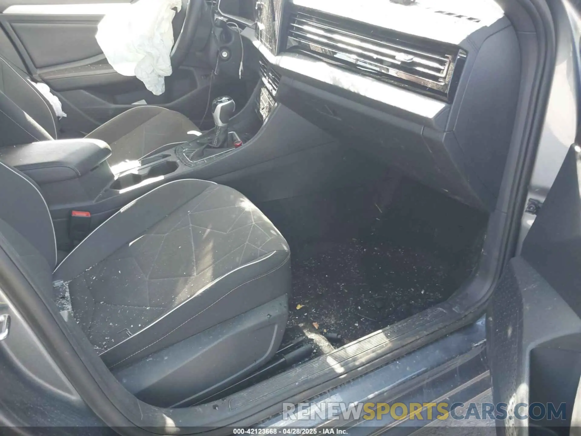 5 Photograph of a damaged car 3VWBX7BU9SM017454 VOLKSWAGEN JETTA 2025