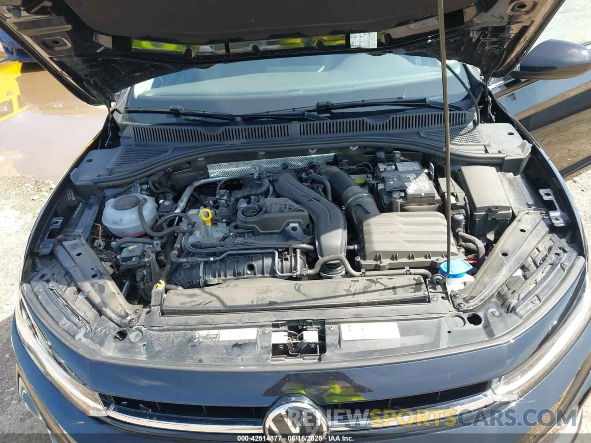 10 Photograph of a damaged car 3VWEX7BU5SM021871 VOLKSWAGEN JETTA 2025