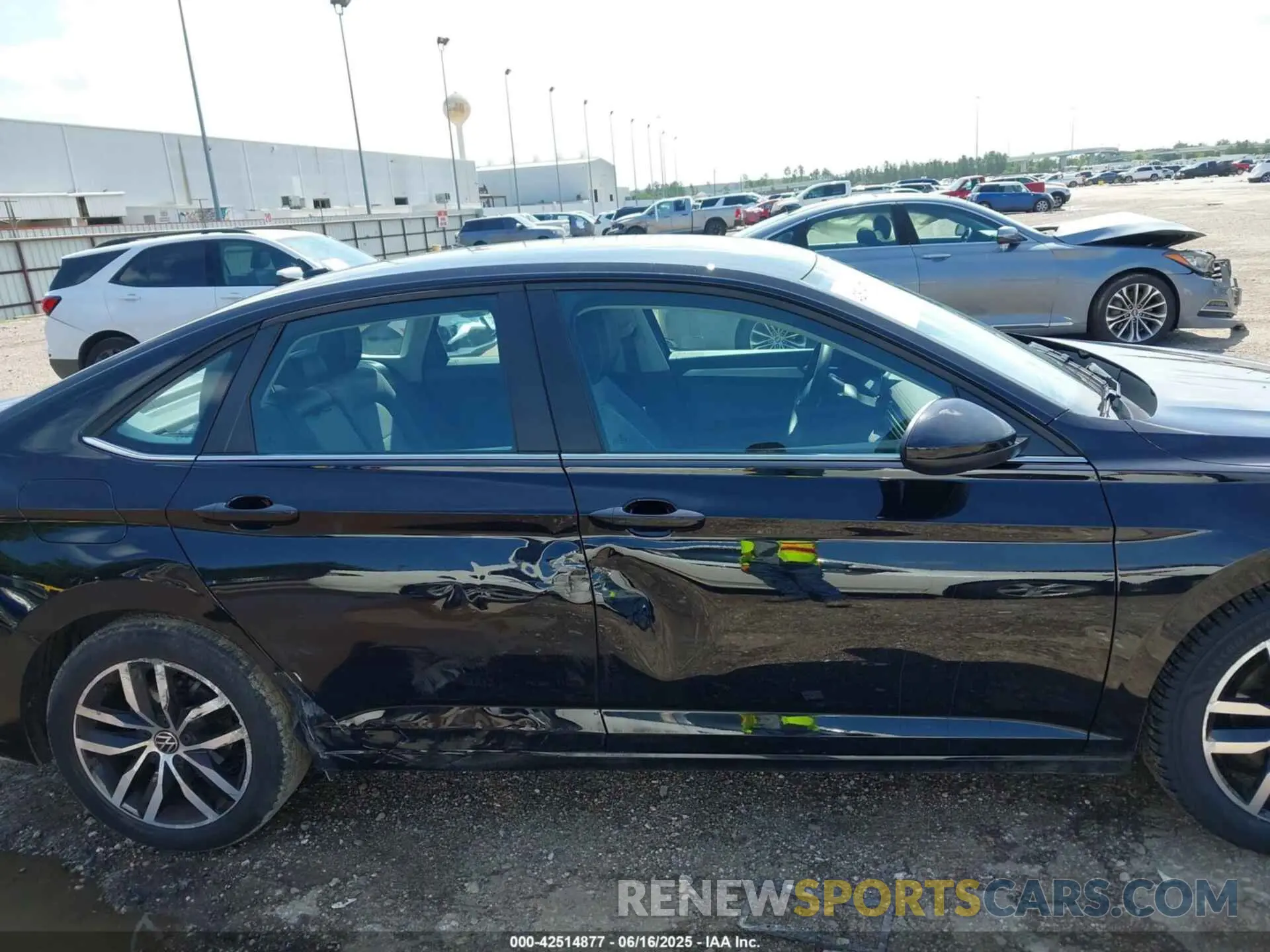 13 Photograph of a damaged car 3VWEX7BU5SM021871 VOLKSWAGEN JETTA 2025