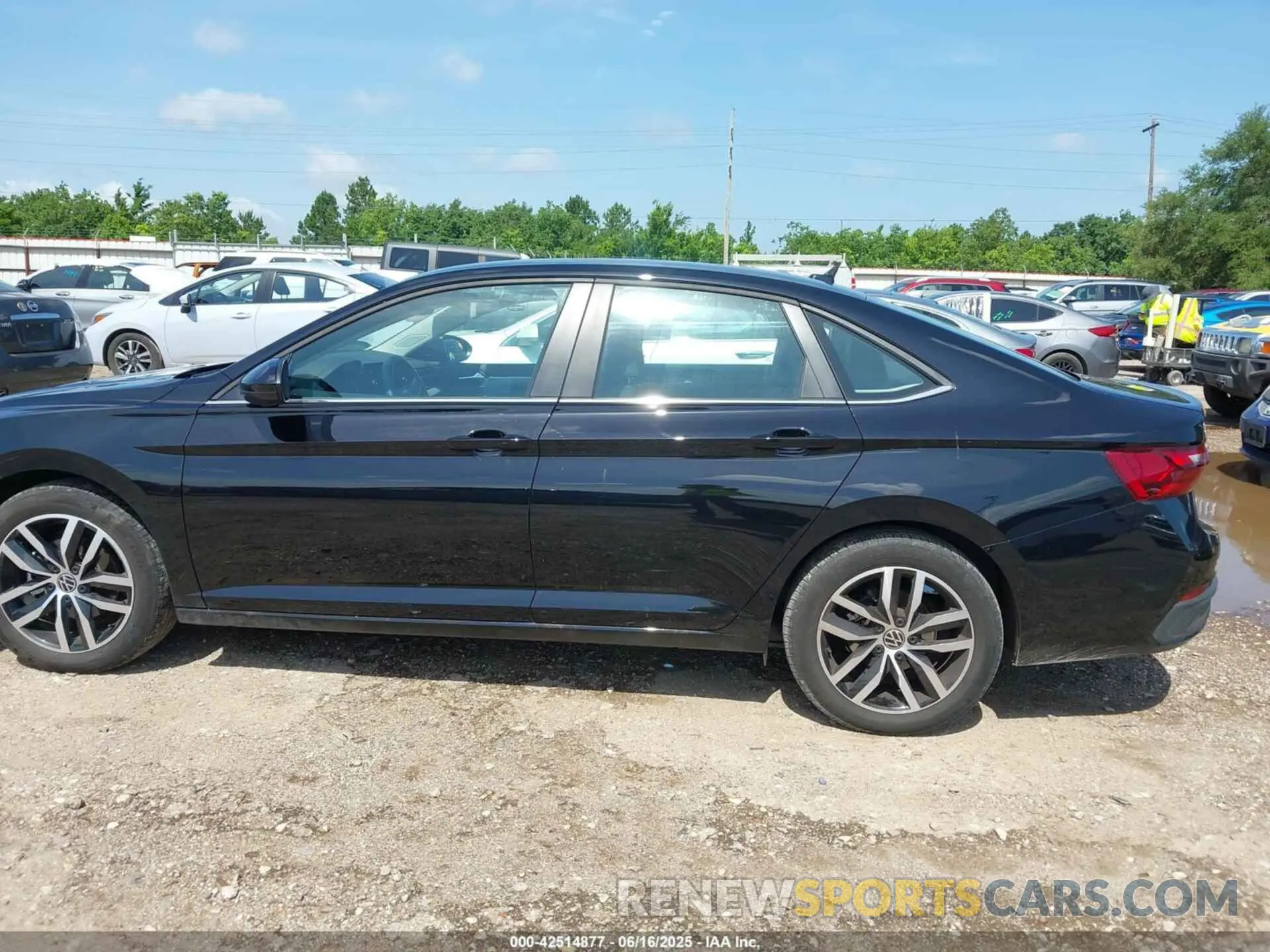 14 Photograph of a damaged car 3VWEX7BU5SM021871 VOLKSWAGEN JETTA 2025