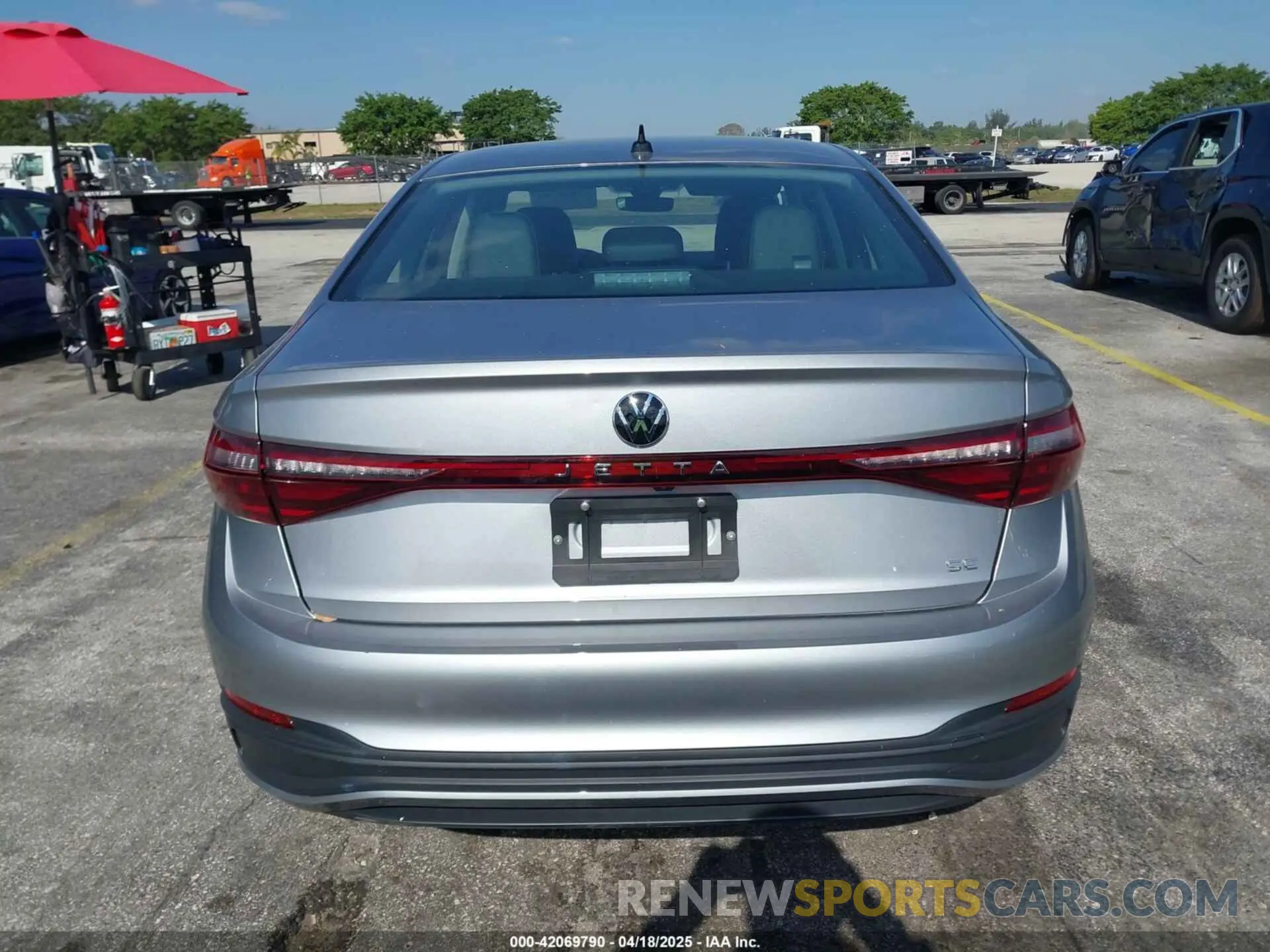 16 Photograph of a damaged car 3VWEX7BU5SM025337 VOLKSWAGEN JETTA 2025