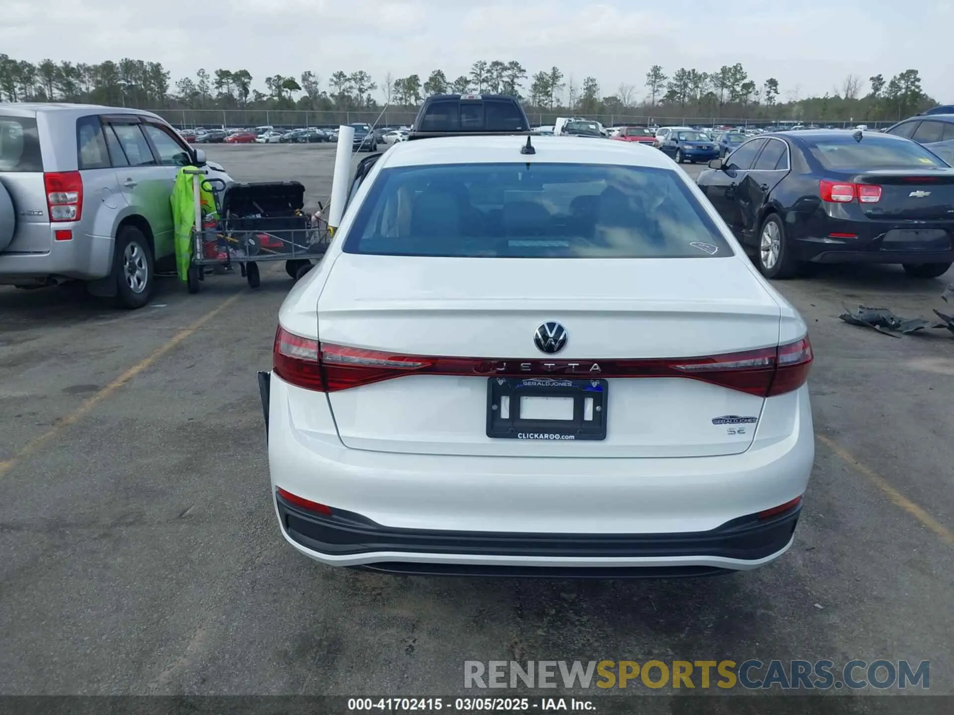 16 Photograph of a damaged car 3VWEX7BUXSM043204 VOLKSWAGEN JETTA 2025