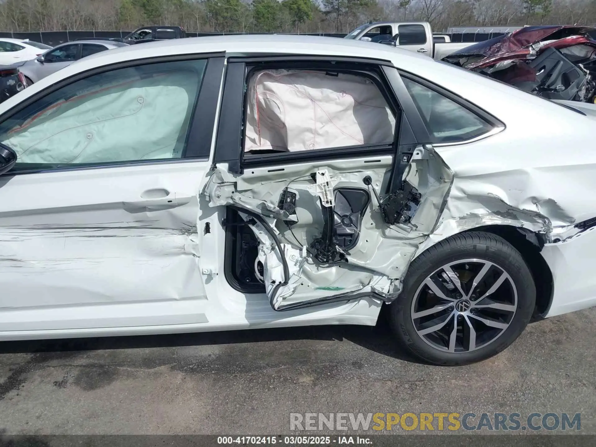 6 Photograph of a damaged car 3VWEX7BUXSM043204 VOLKSWAGEN JETTA 2025
