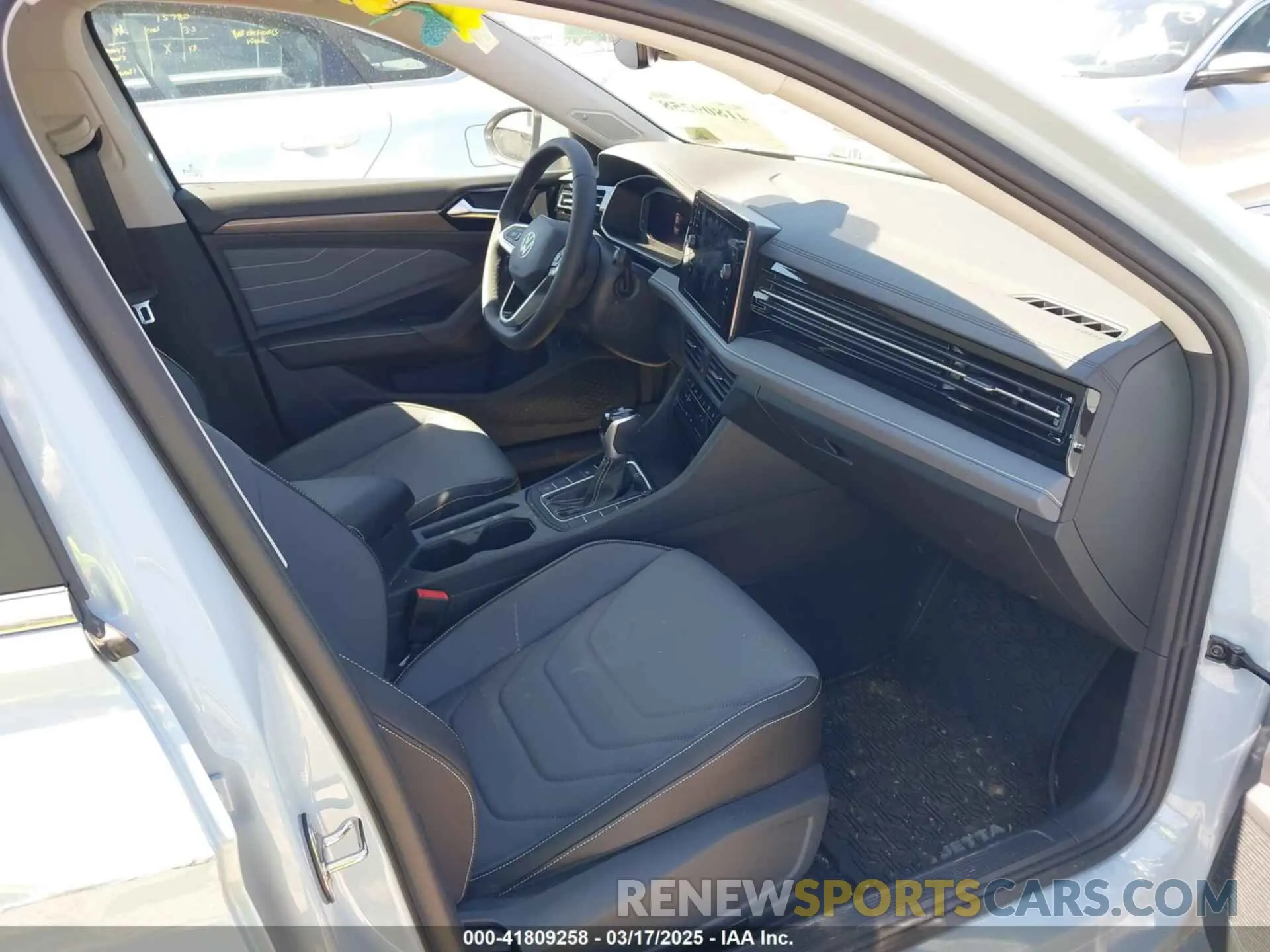 5 Photograph of a damaged car 3VWGX7BU7SM027602 VOLKSWAGEN JETTA 2025