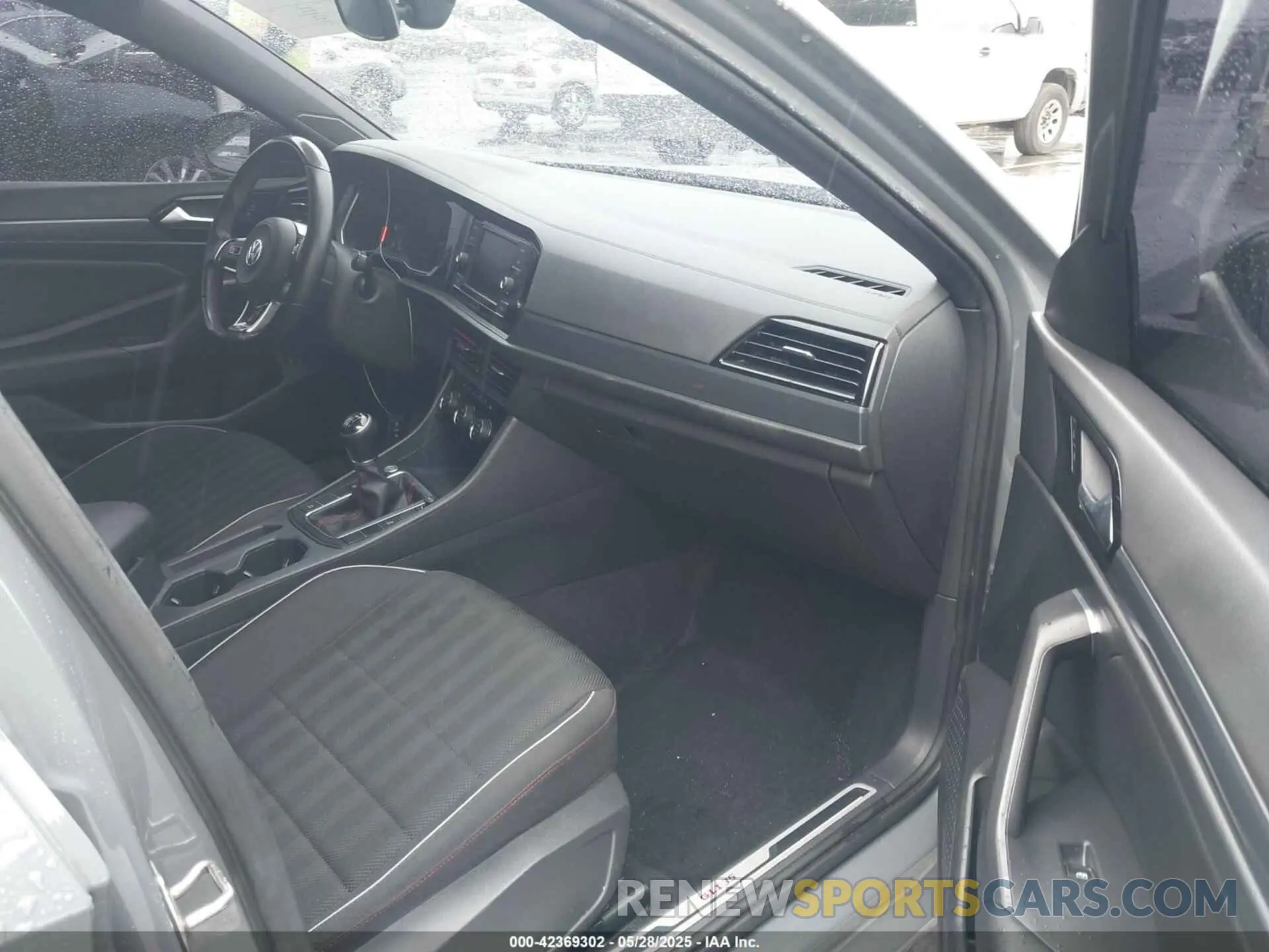 5 Photograph of a damaged car 3VW5T7BU6KM147829 VOLKSWAGEN JETTA GLI 2019