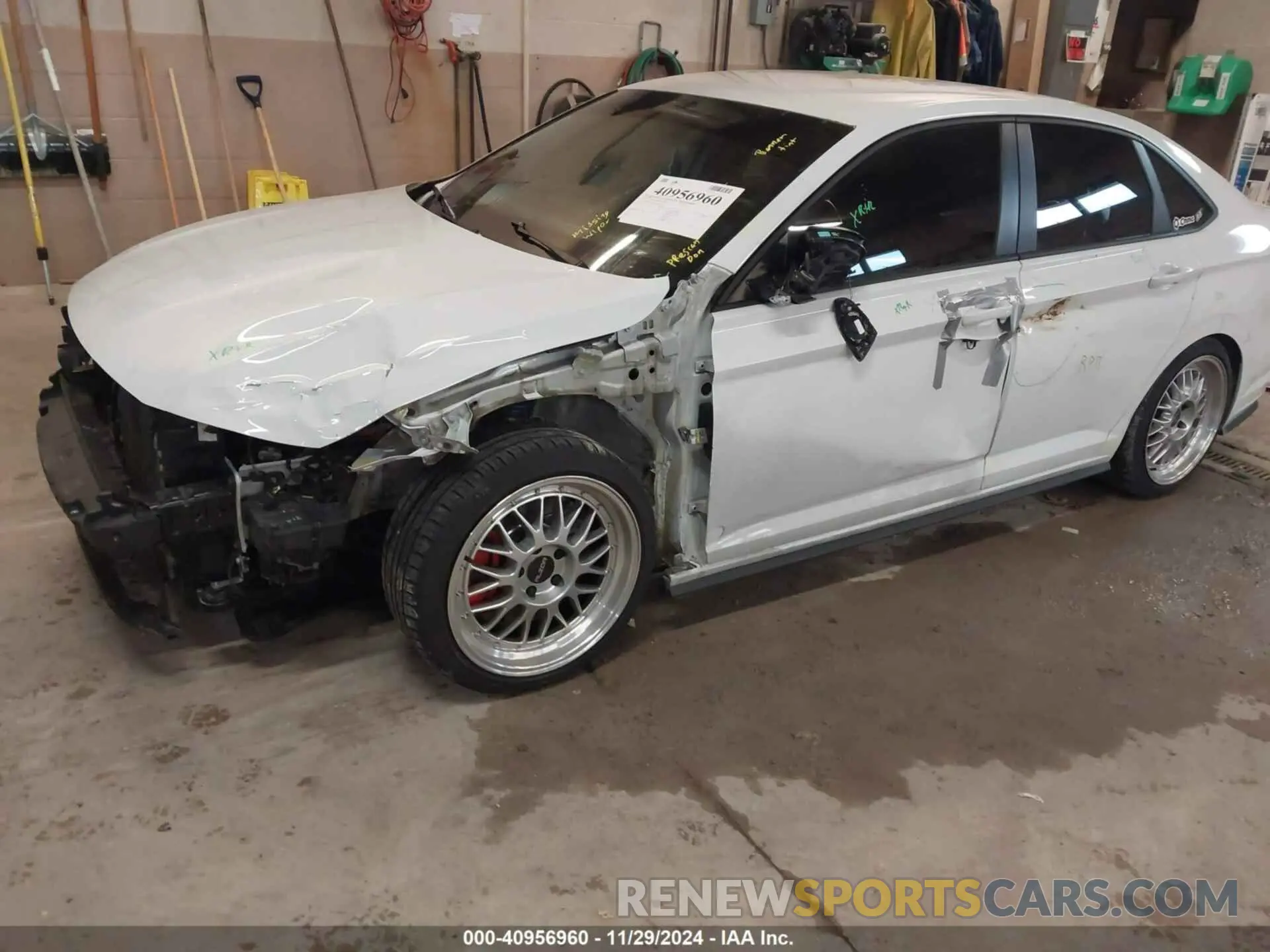 2 Photograph of a damaged car 3VW5T7BU6KM261054 VOLKSWAGEN JETTA GLI 2019