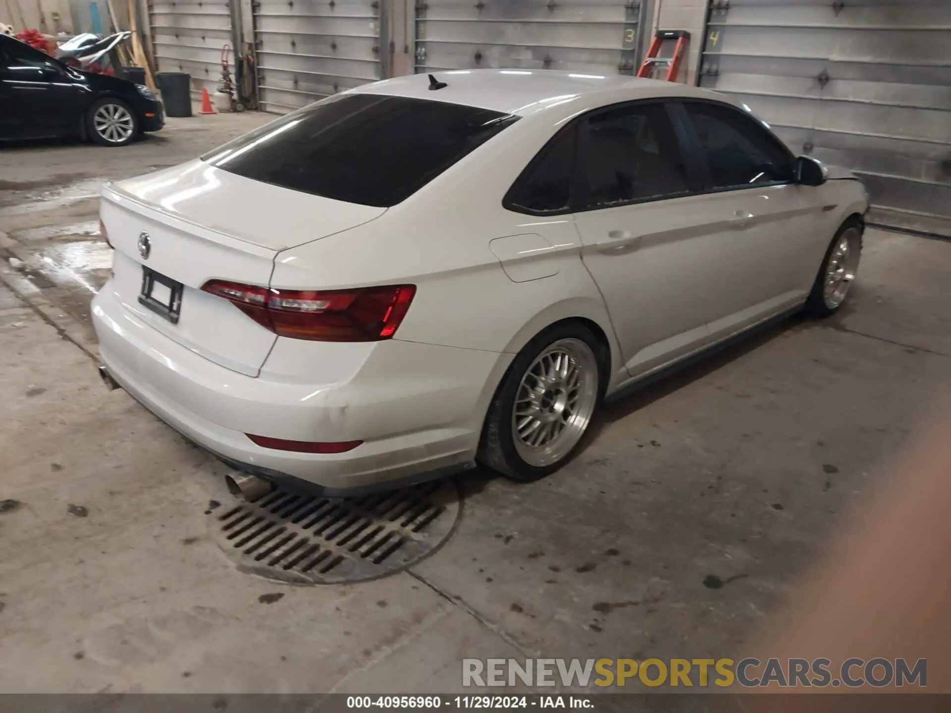 4 Photograph of a damaged car 3VW5T7BU6KM261054 VOLKSWAGEN JETTA GLI 2019