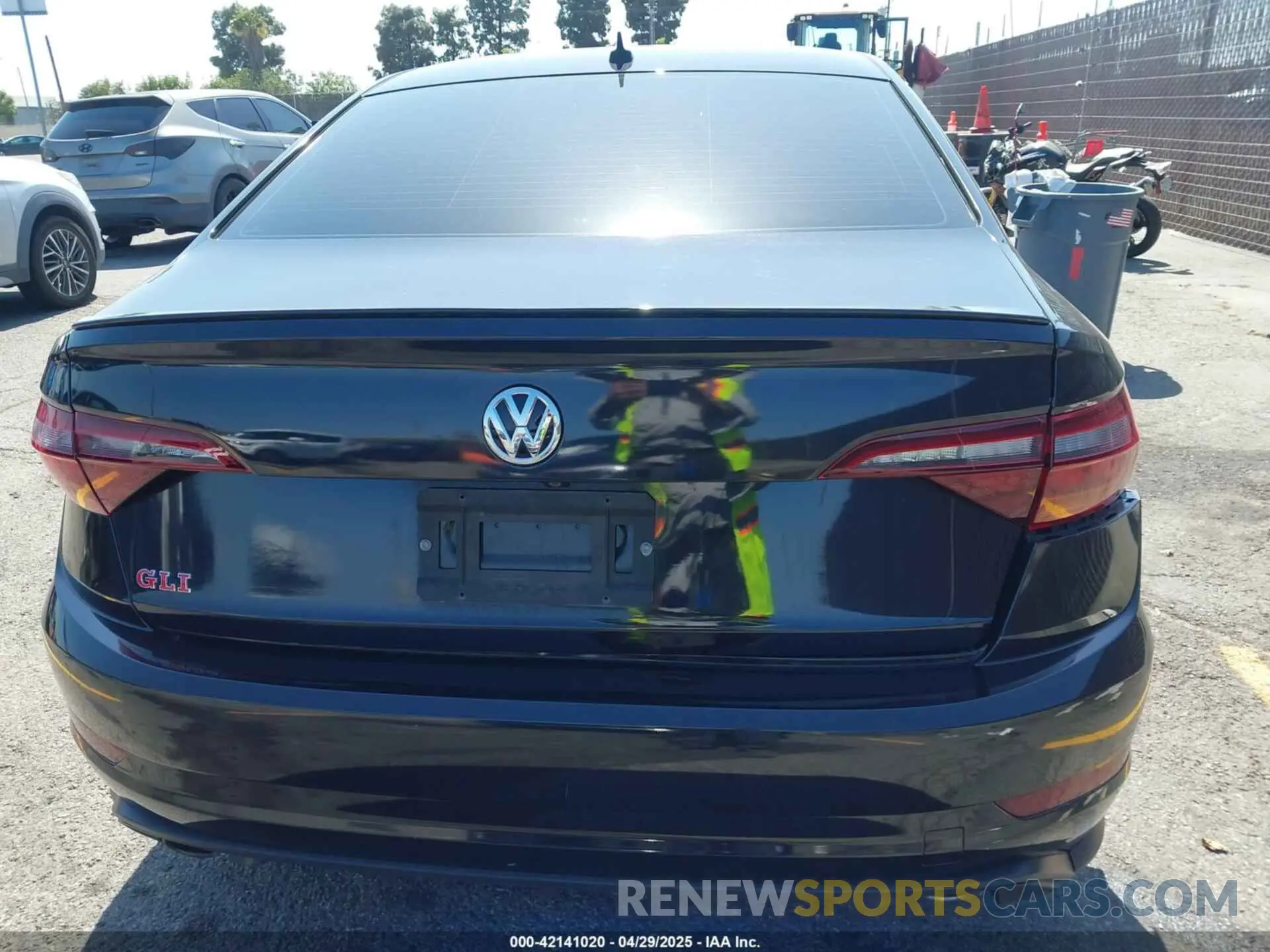 16 Photograph of a damaged car 3VW6T7BU4KM255418 VOLKSWAGEN JETTA GLI 2019