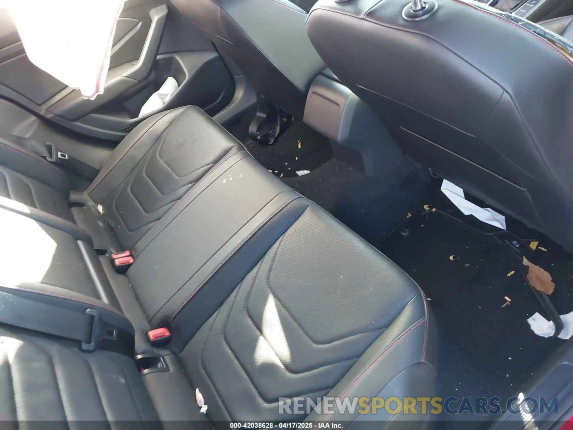 8 Photograph of a damaged car 3VW6T7BU7KM223479 VOLKSWAGEN JETTA GLI 2019