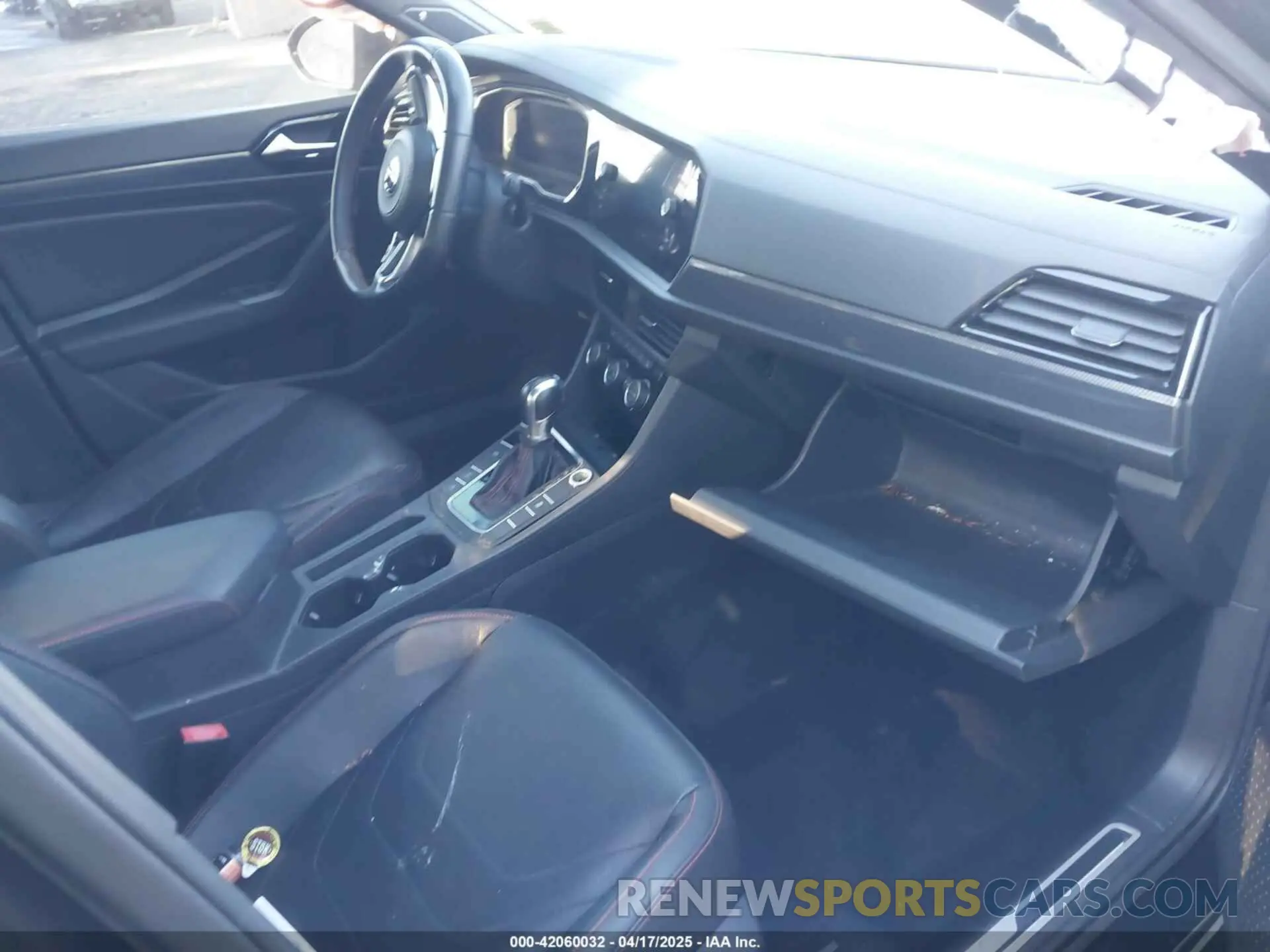 5 Photograph of a damaged car 3VW6T7BU7KM237429 VOLKSWAGEN JETTA GLI 2019