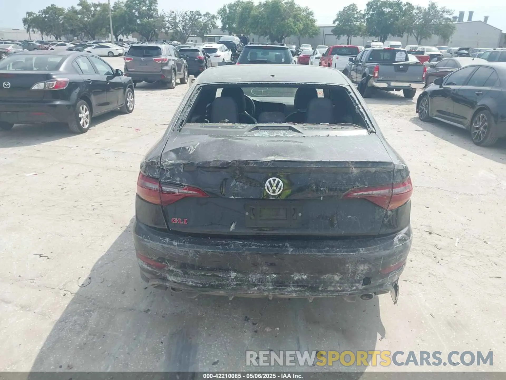 16 Photograph of a damaged car 3VW6T7BU9KM150275 VOLKSWAGEN JETTA GLI 2019