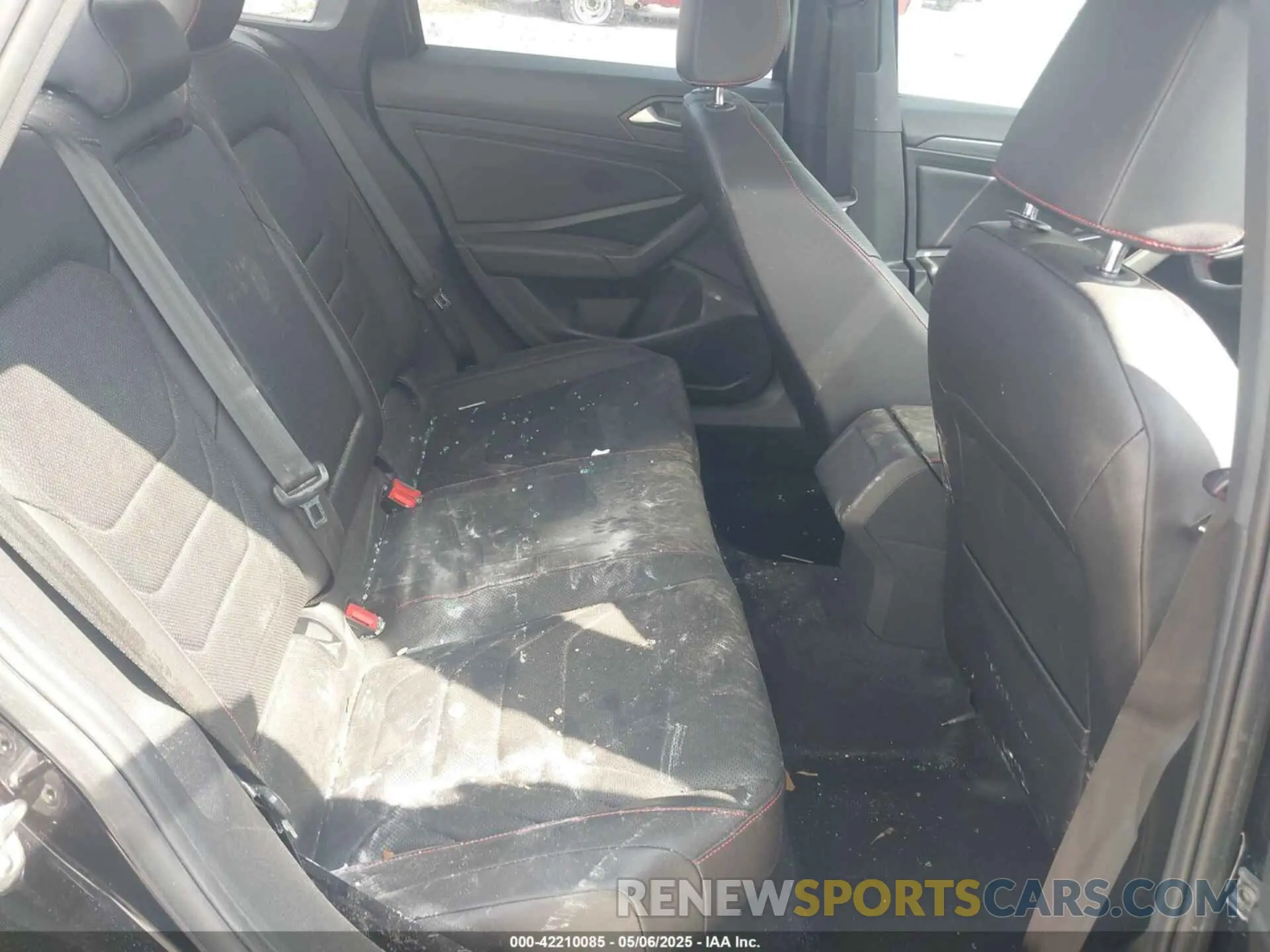 8 Photograph of a damaged car 3VW6T7BU9KM150275 VOLKSWAGEN JETTA GLI 2019