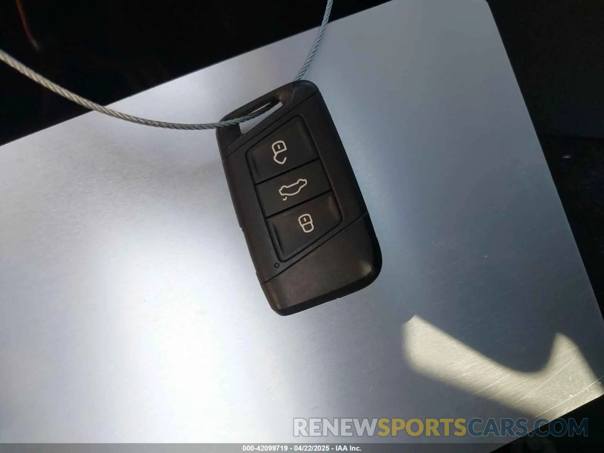 11 Photograph of a damaged car 3VW6T7BU9KM153175 VOLKSWAGEN JETTA GLI 2019