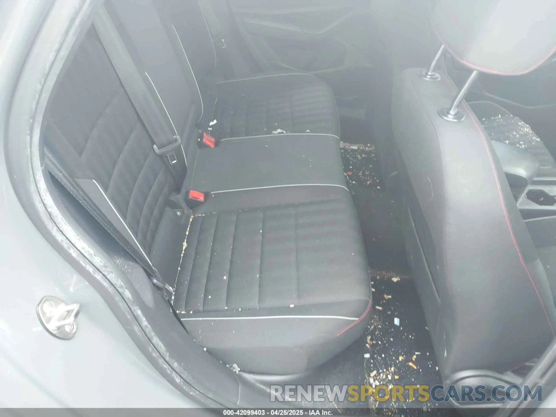 8 Photograph of a damaged car 3VW5T7BU3LM051545 VOLKSWAGEN JETTA GLI 2020