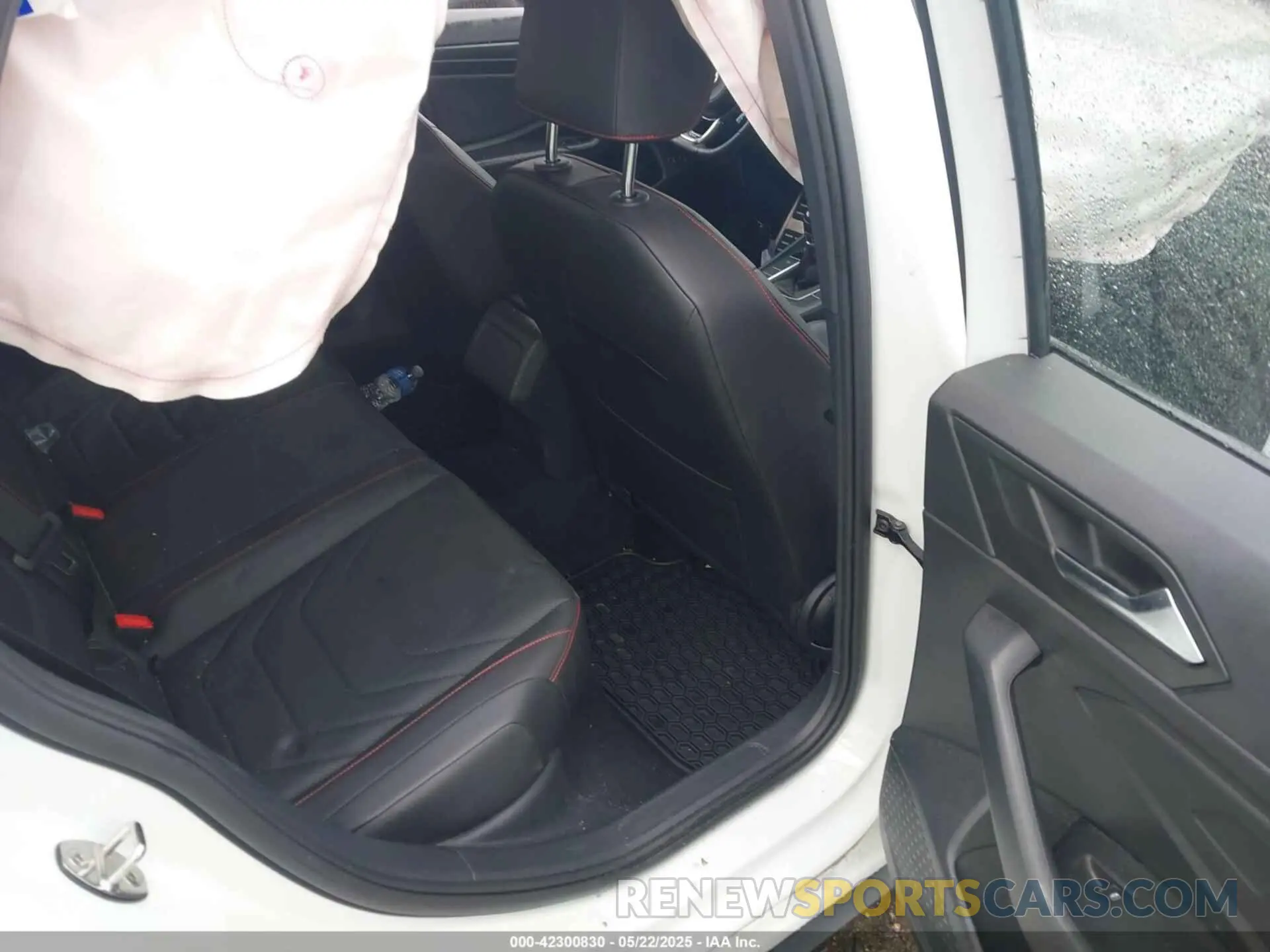 8 Photograph of a damaged car 3VW5T7BU9LM091404 VOLKSWAGEN JETTA GLI 2020