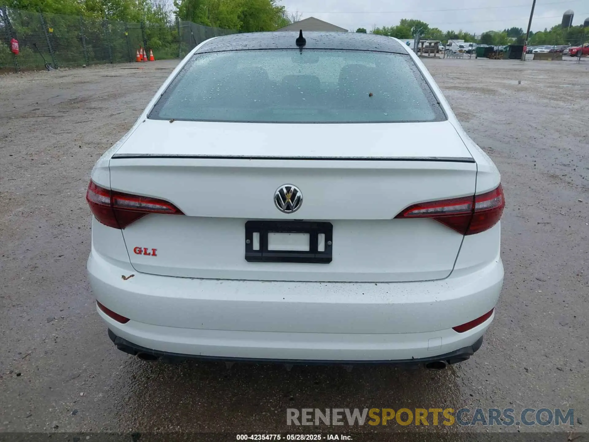 17 Photograph of a damaged car 3VW6T7BU3LM051968 VOLKSWAGEN JETTA GLI 2020