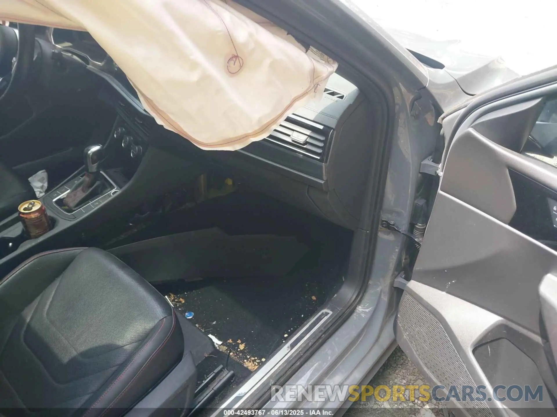 5 Photograph of a damaged car 3VW6T7BU7LM087517 VOLKSWAGEN JETTA GLI 2020