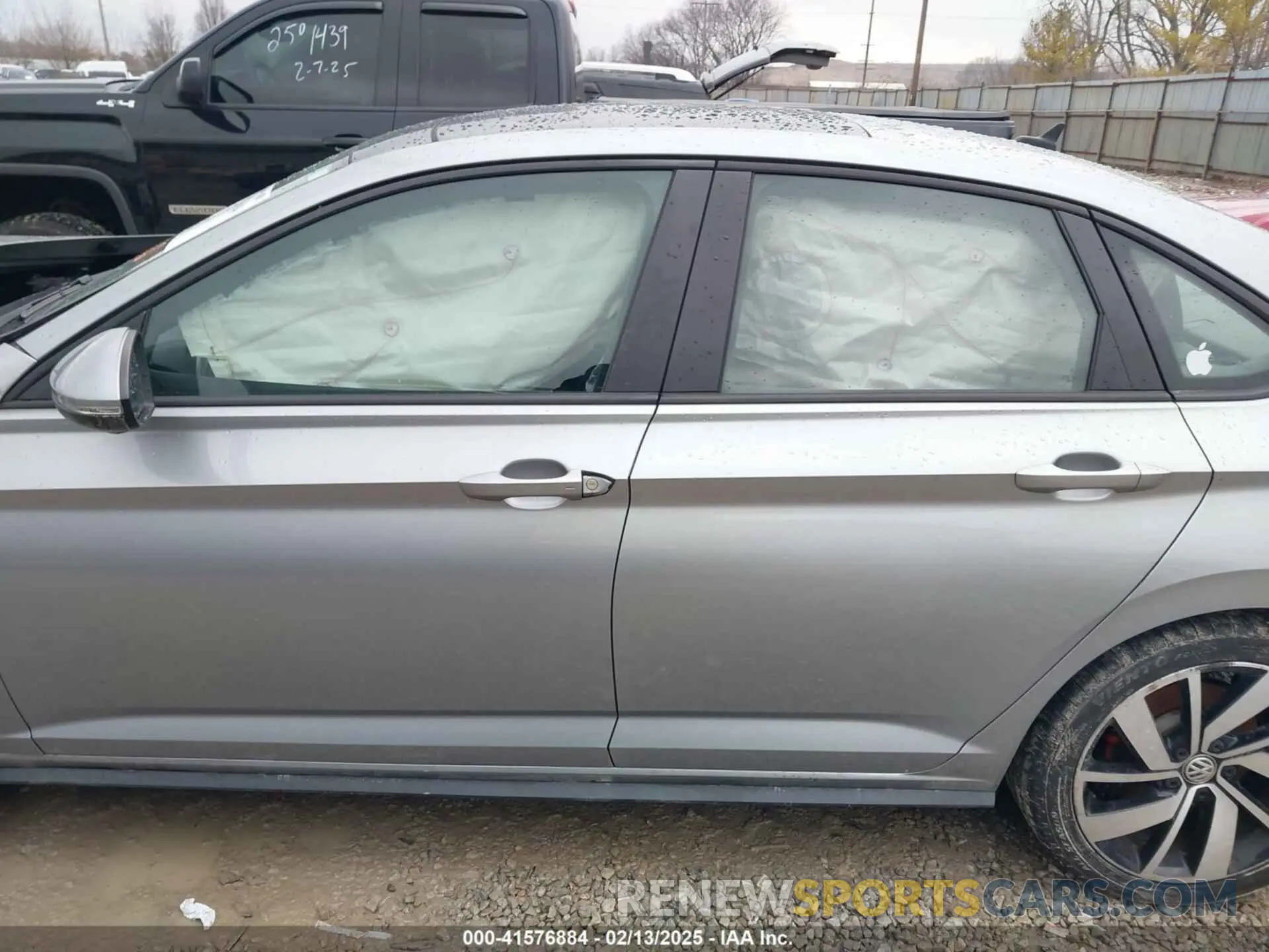 15 Photograph of a damaged car 3VW6T7BU9LM011281 VOLKSWAGEN JETTA GLI 2020