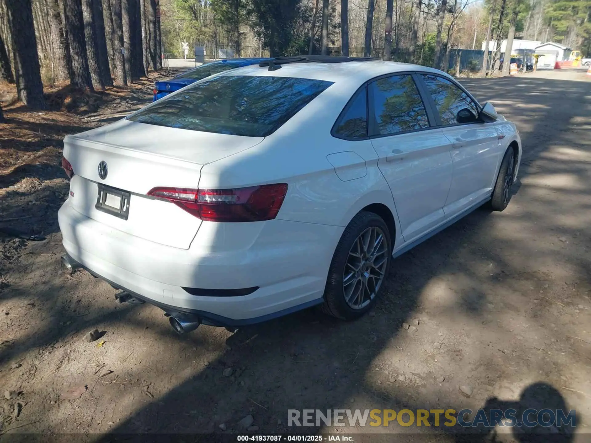 4 Photograph of a damaged car 3VW6T7BUXLM038747 VOLKSWAGEN JETTA GLI 2020