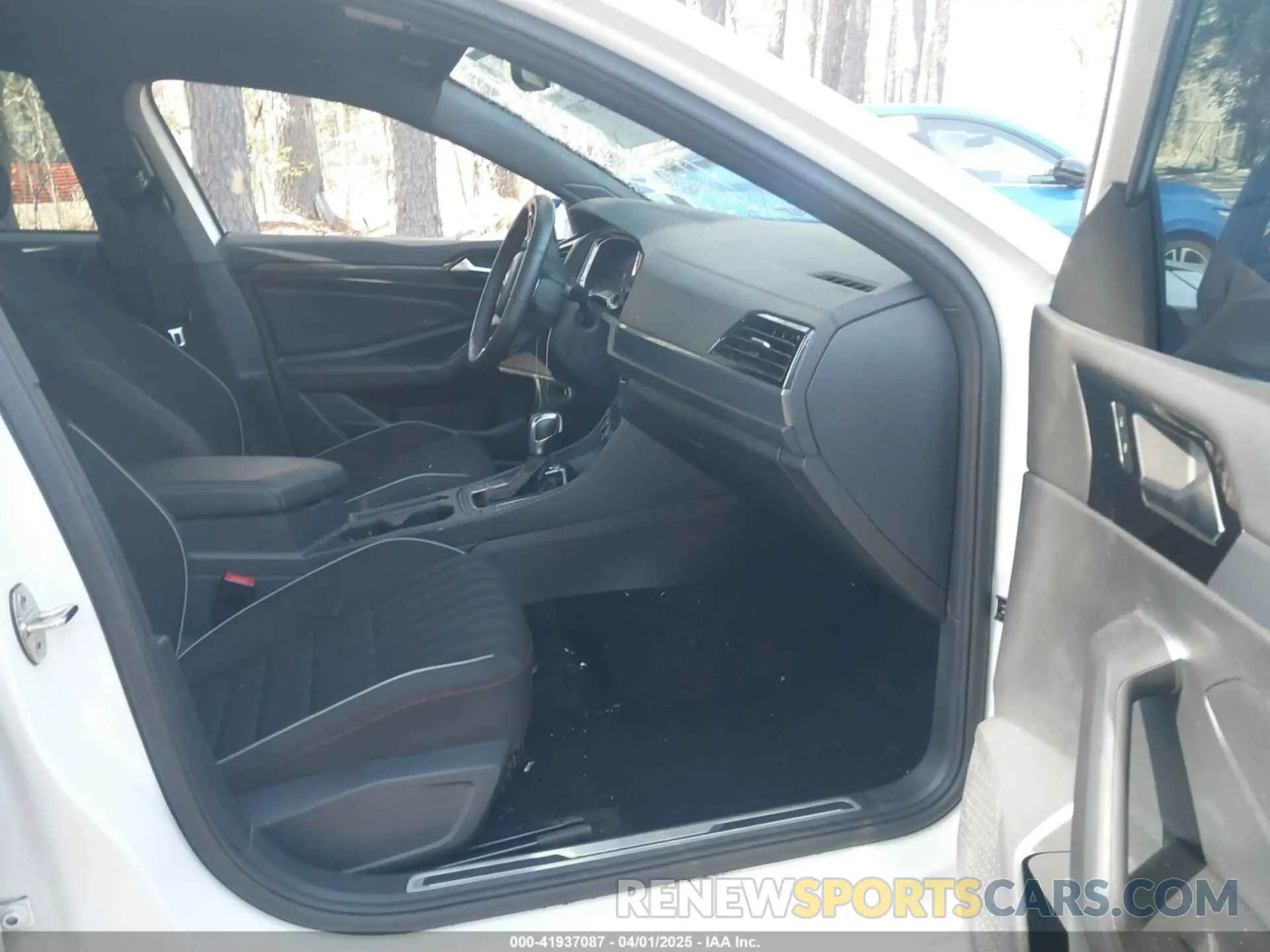 5 Photograph of a damaged car 3VW6T7BUXLM038747 VOLKSWAGEN JETTA GLI 2020