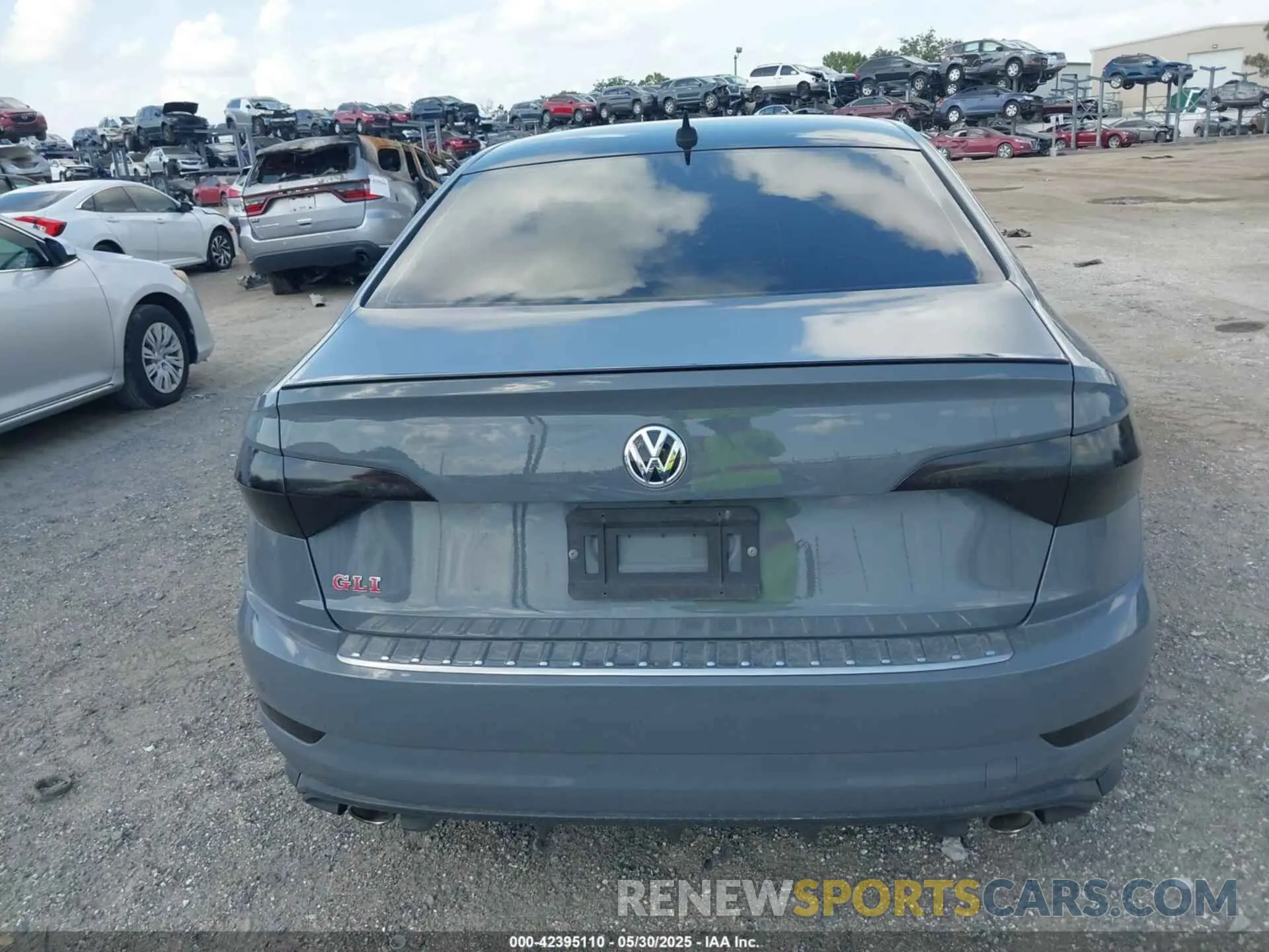 17 Photograph of a damaged car 3VW6T7BU1MM081228 VOLKSWAGEN JETTA GLI 2021