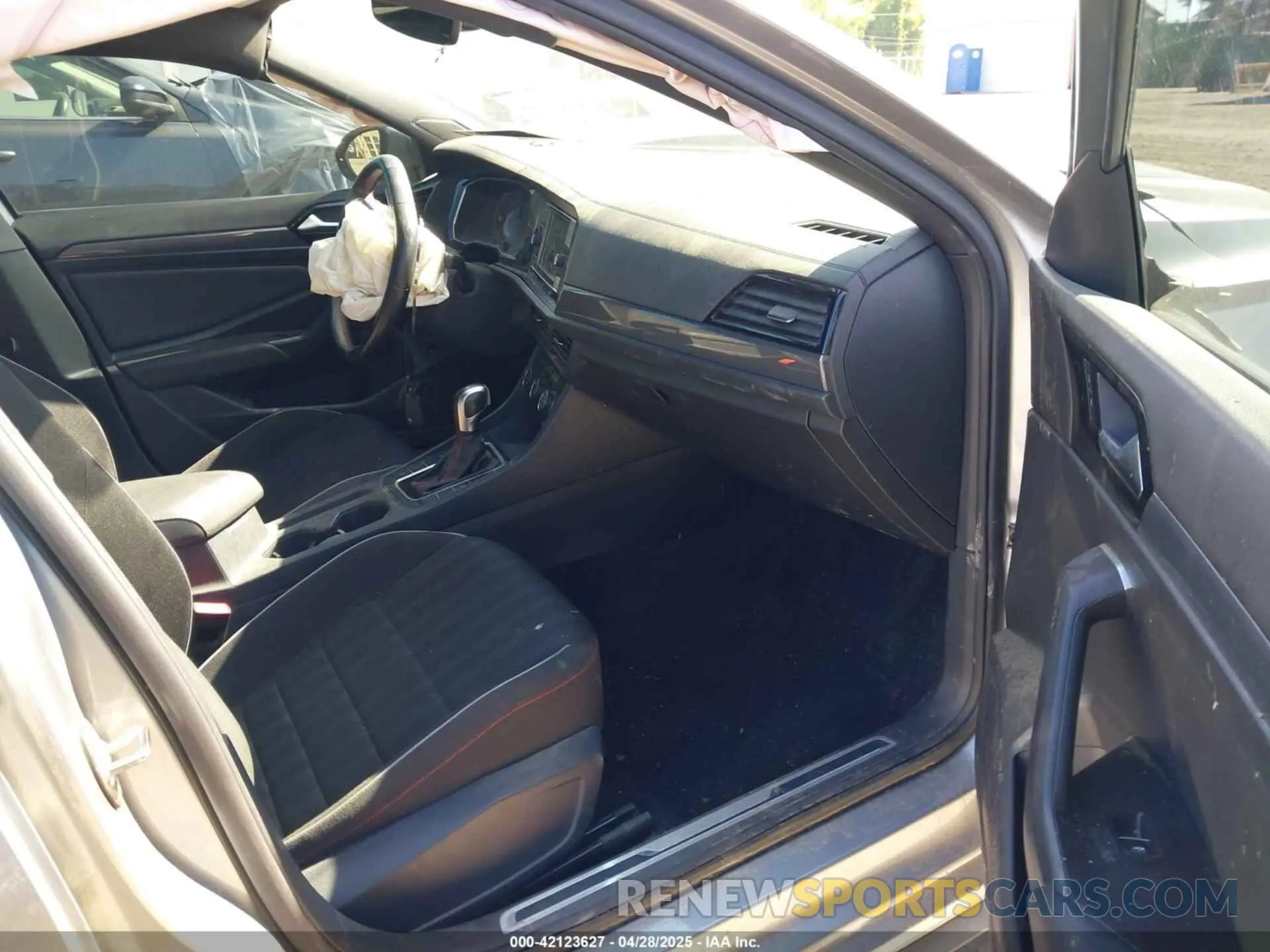 5 Photograph of a damaged car 3VW6T7BU6MM047415 VOLKSWAGEN JETTA GLI 2021