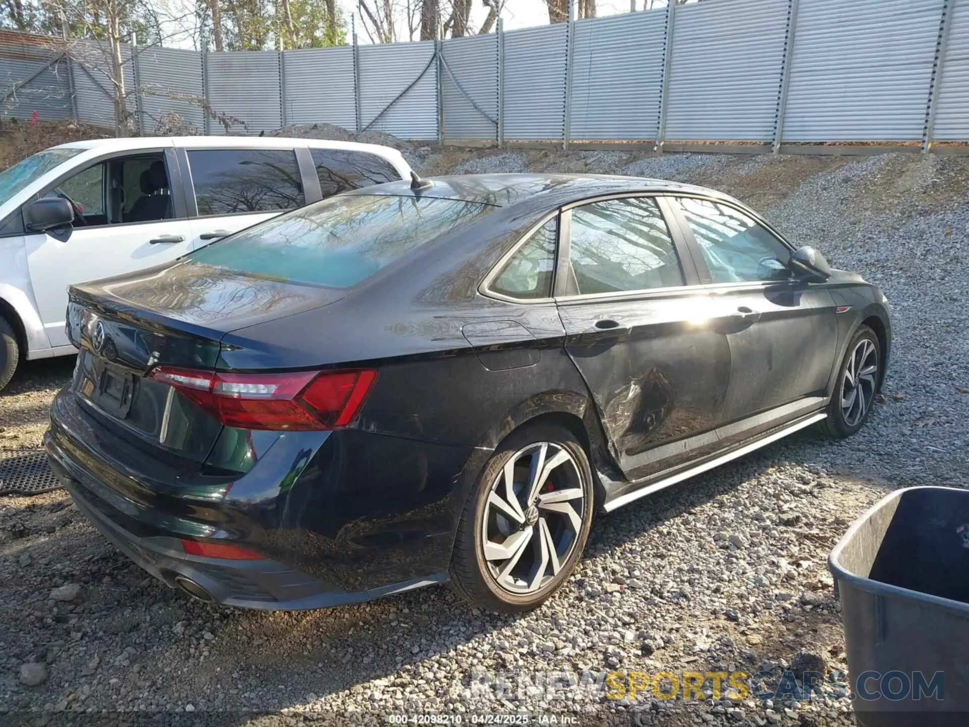 4 Photograph of a damaged car 3VW1T7BU4NM015204 VOLKSWAGEN JETTA GLI 2022