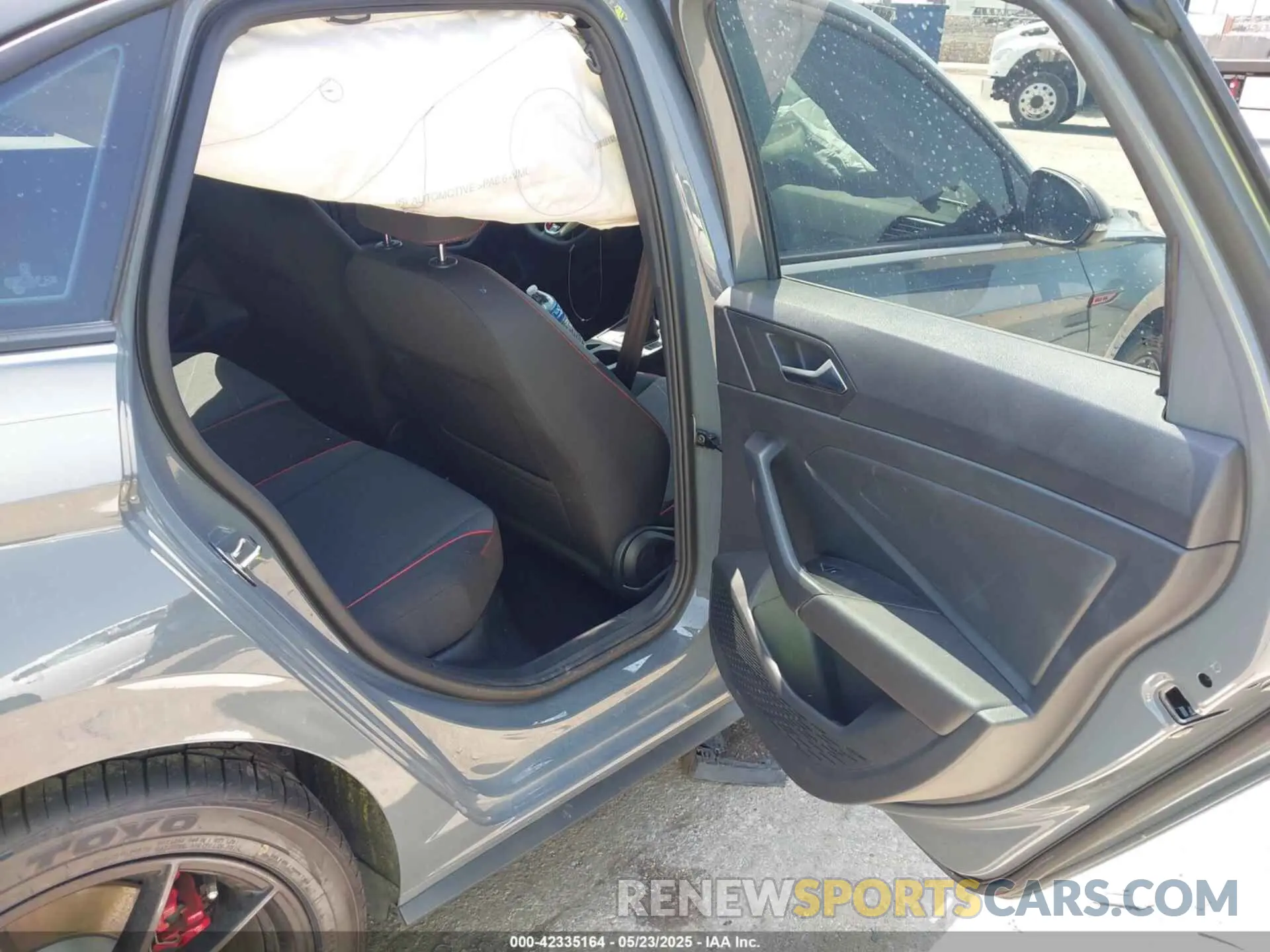 8 Photograph of a damaged car 3VW8T7BU9RM072275 VOLKSWAGEN JETTA GLI 2024