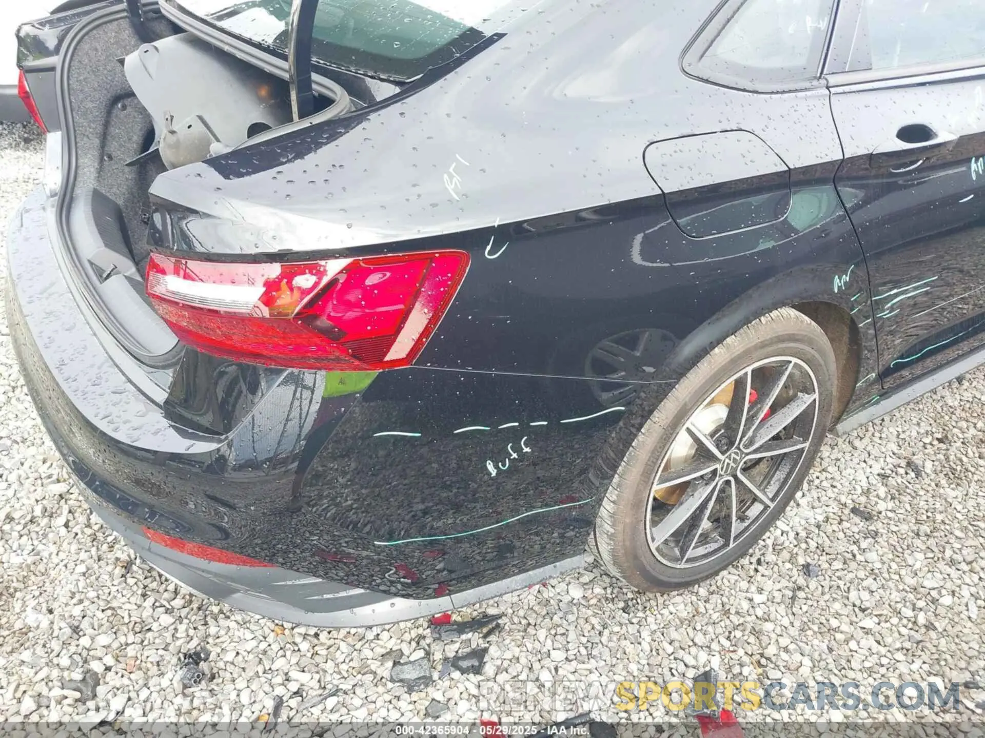 18 Photograph of a damaged car 3VW2T7BU4SM050227 VOLKSWAGEN JETTA GLI 2025