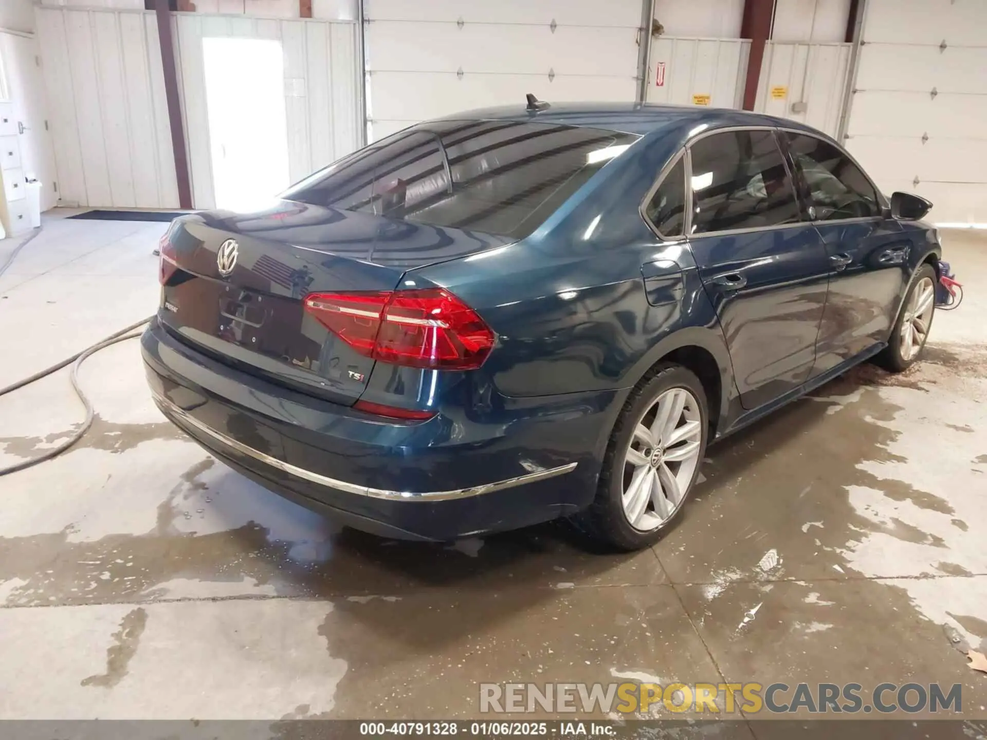 4 Photograph of a damaged car 1VWLA7A30KC008917 VOLKSWAGEN PASSAT 2019