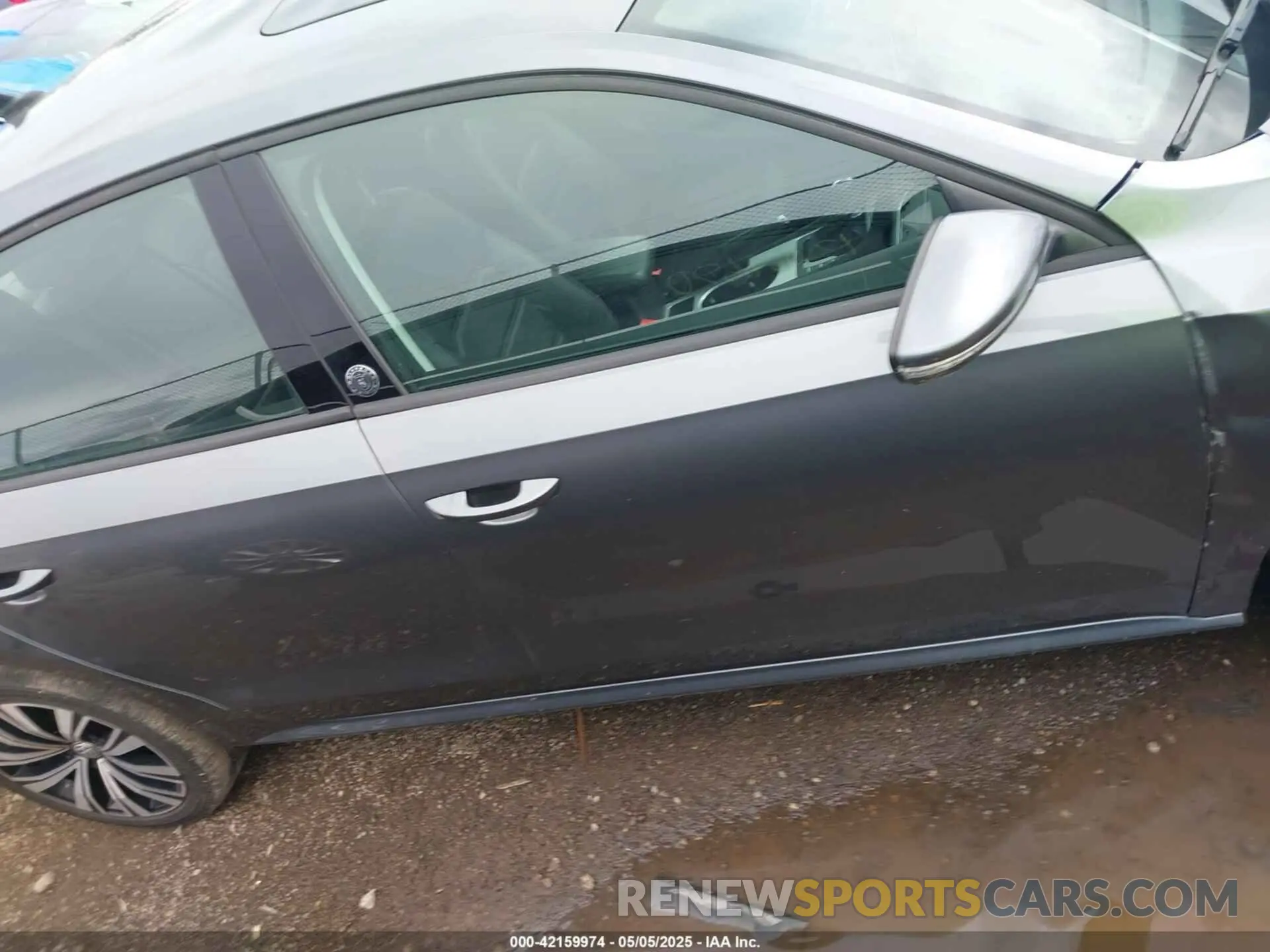 13 Photograph of a damaged car 1VWLA7A30KC010294 VOLKSWAGEN PASSAT 2019