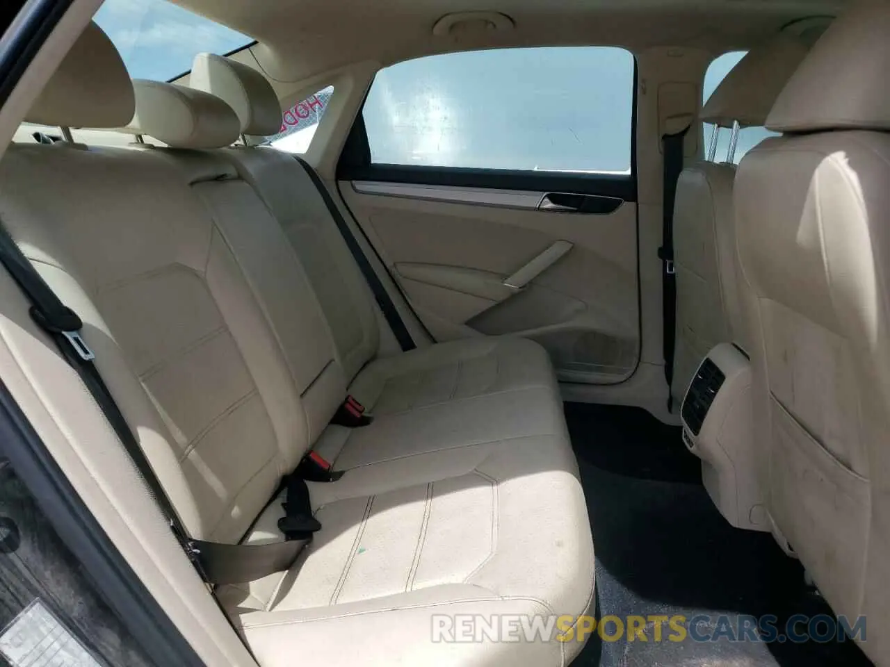 10 Photograph of a damaged car 1VWLA7A30KC014166 VOLKSWAGEN PASSAT 2019