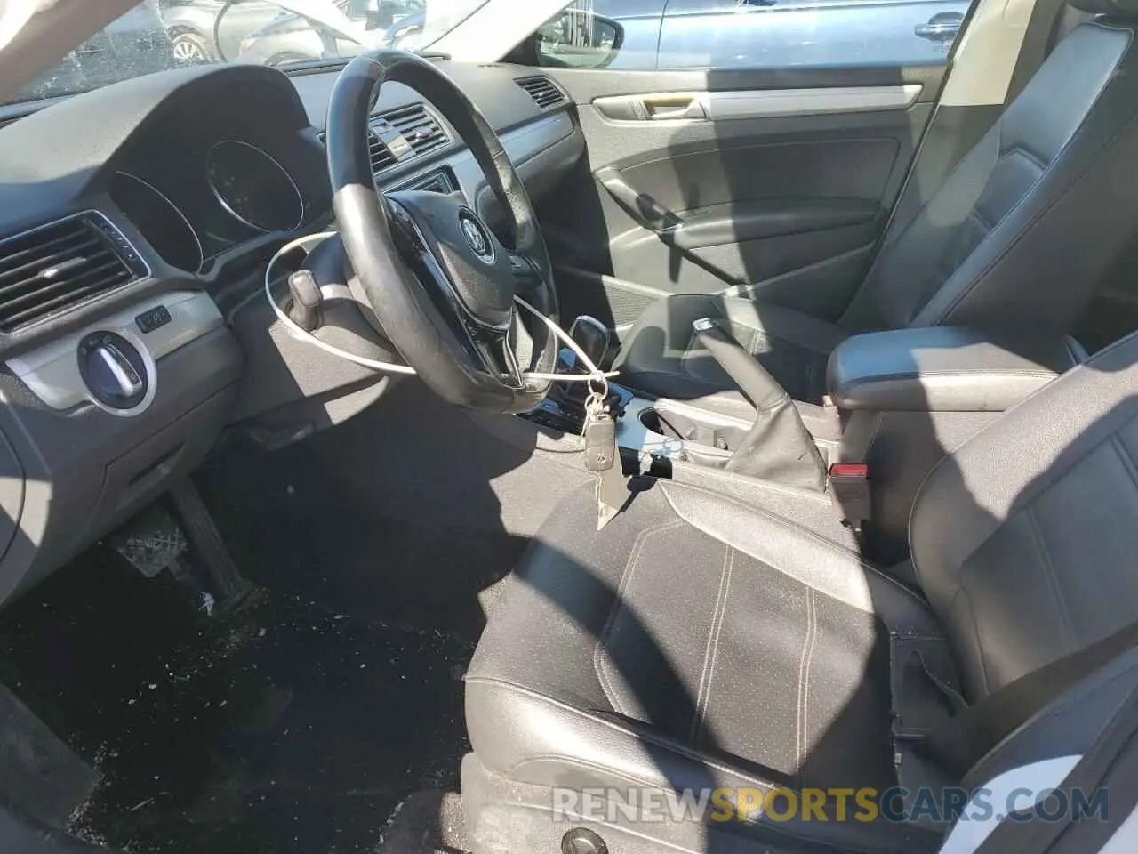 7 Photograph of a damaged car 1VWLA7A33KC001587 VOLKSWAGEN PASSAT 2019