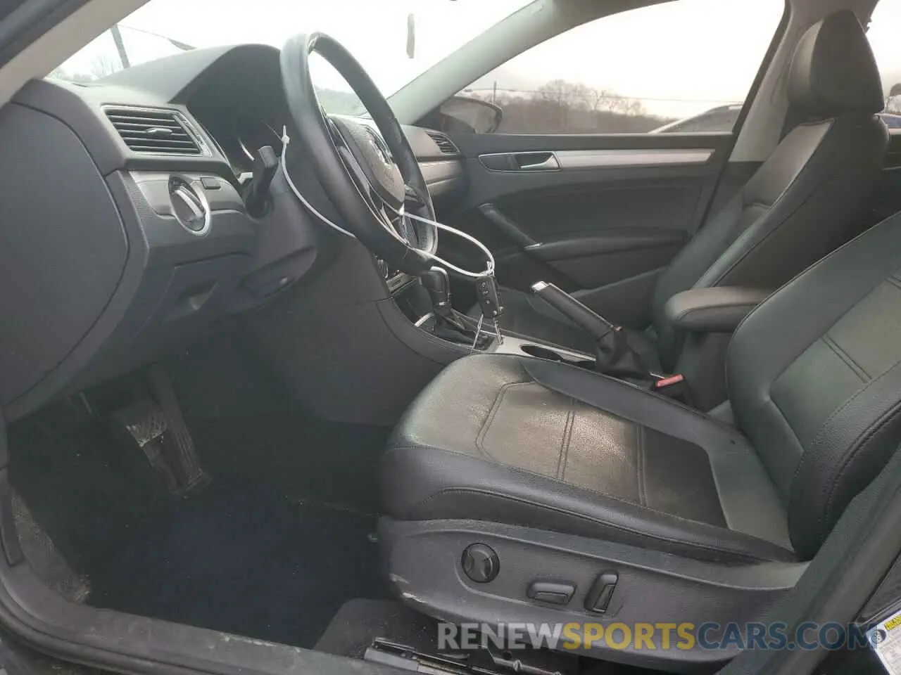 7 Photograph of a damaged car 1VWLA7A34KC003137 VOLKSWAGEN PASSAT 2019